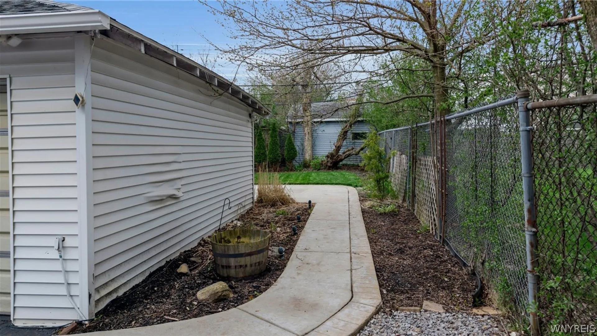 Property at 102 Saranac Avenue, Buffalo, NY 14216 6