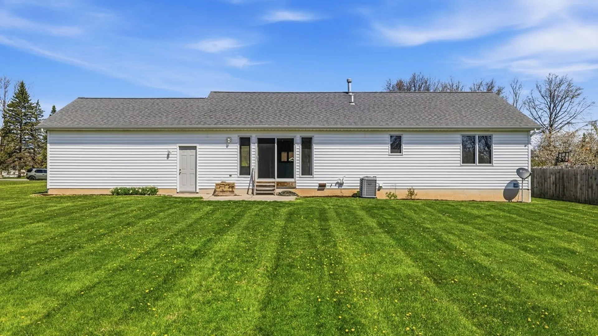 Property at 1340 Whitehaven Road, Grand Island, NY 14072 4