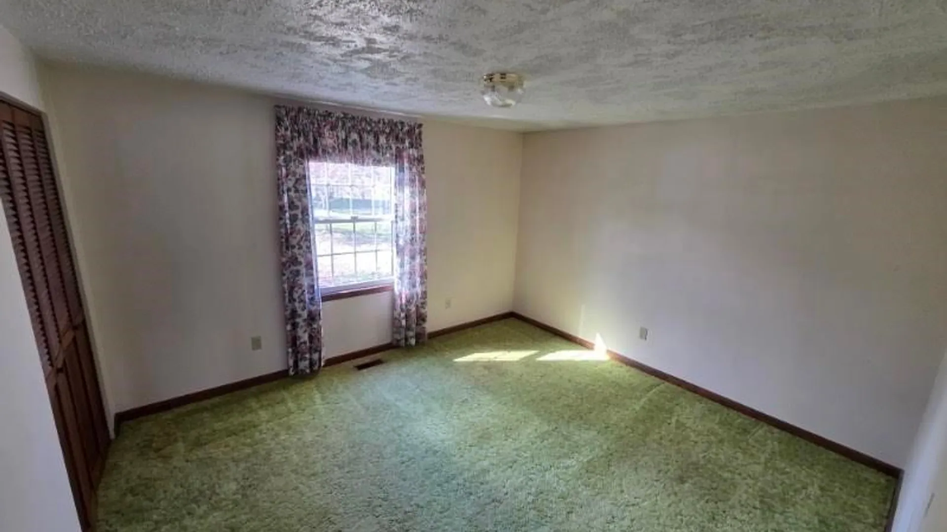 Property at 6161 Clinton St Road, Stafford, NY 14143 17