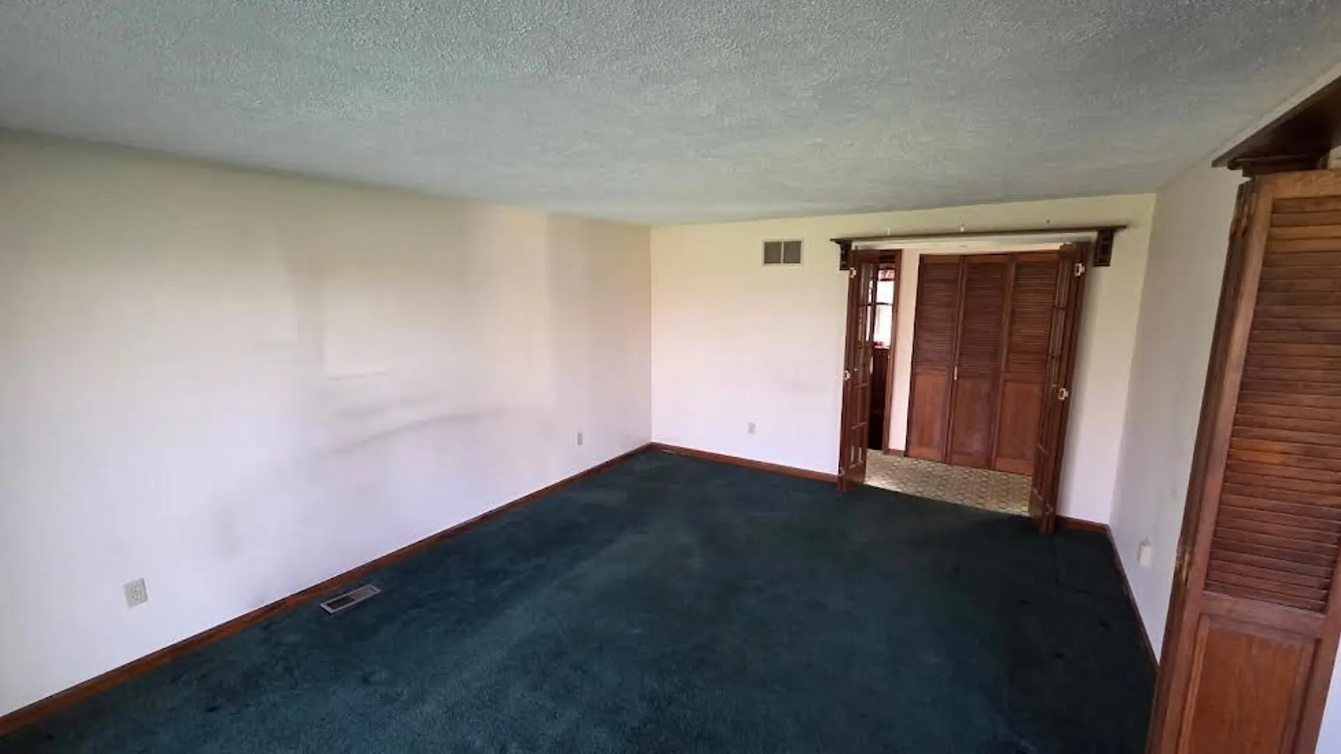 Property at 6161 Clinton St Road, Stafford, NY 14143 27
