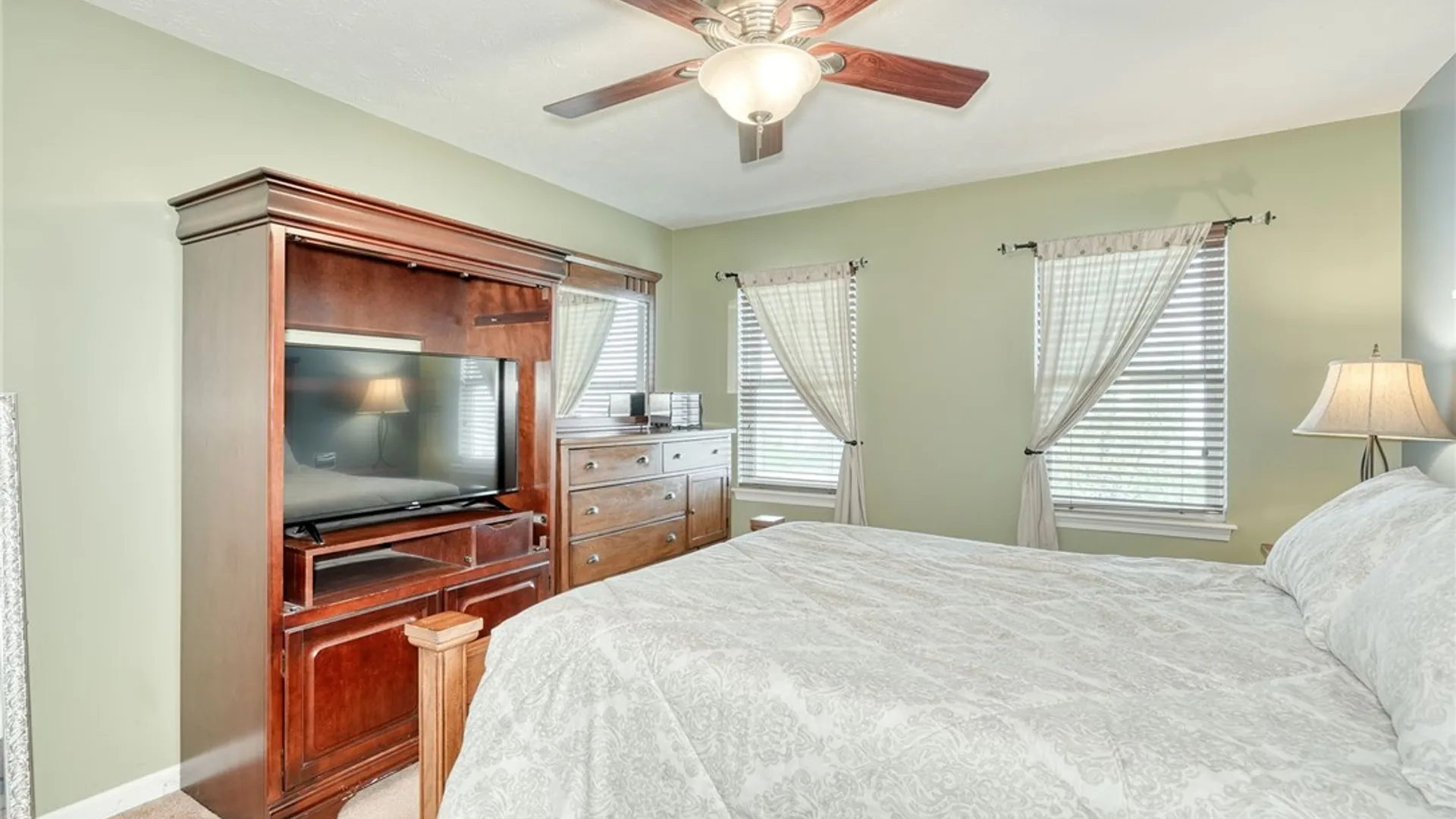 Property at 46 Middlesburough Park, Chili, NY 14514 26