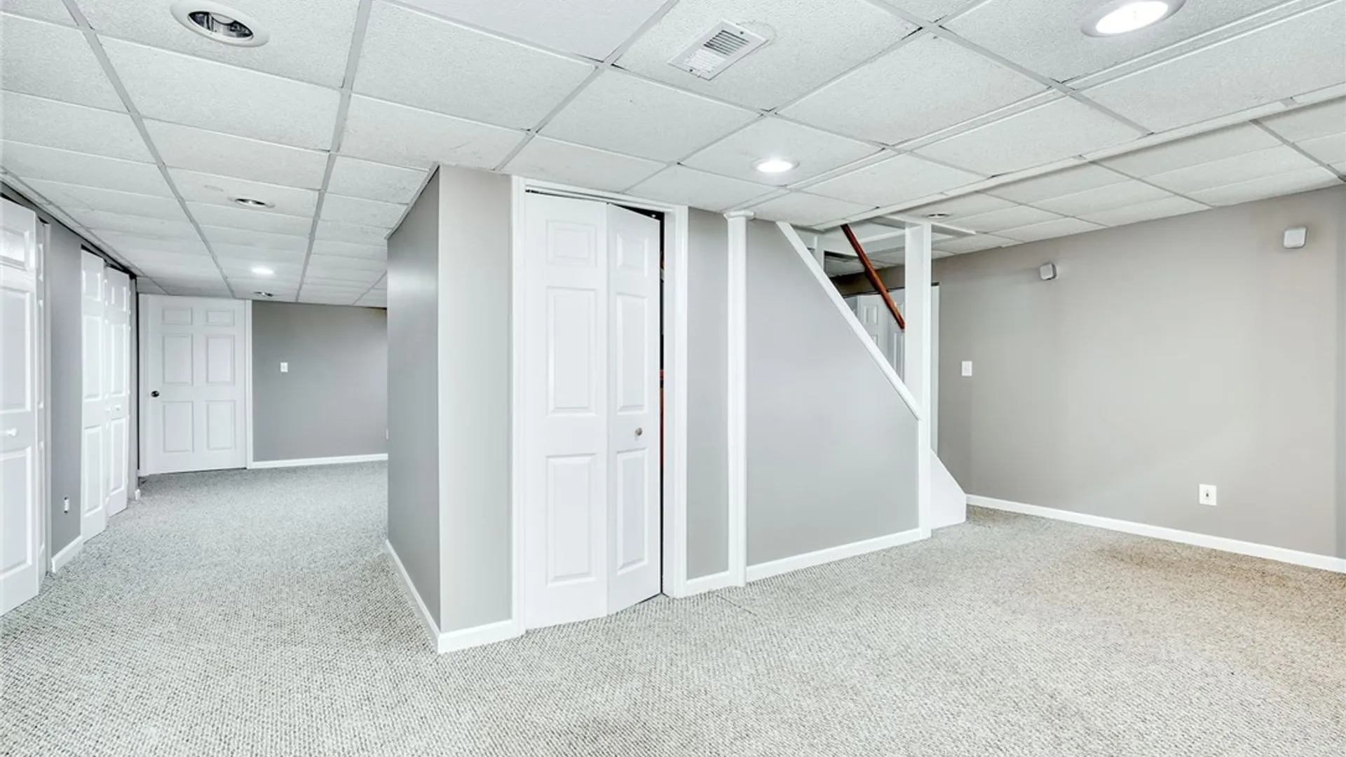Property at 46 Middlesburough Park, Chili, NY 14514 39