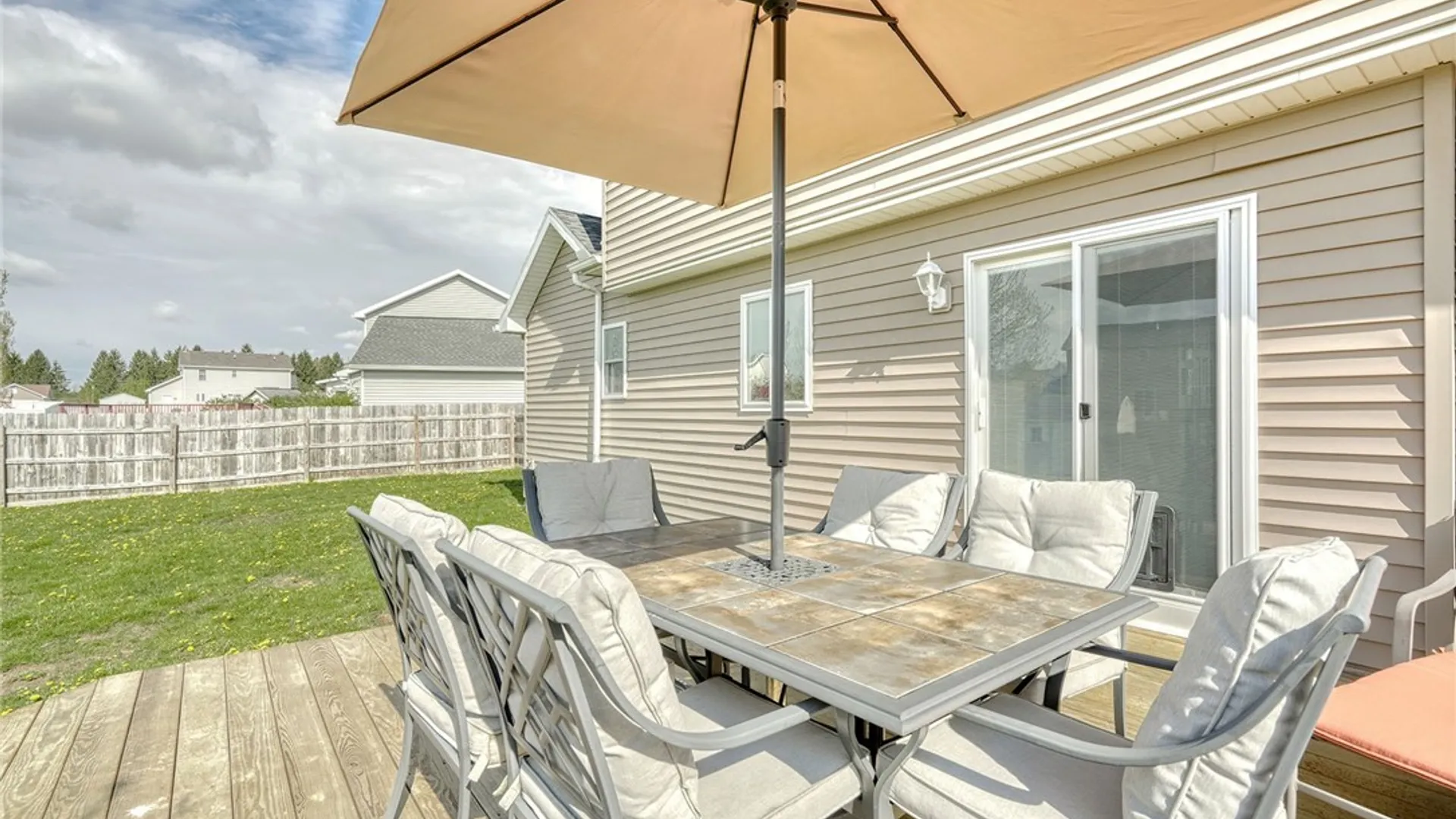 Property at 46 Middlesburough Park, Chili, NY 14514 44