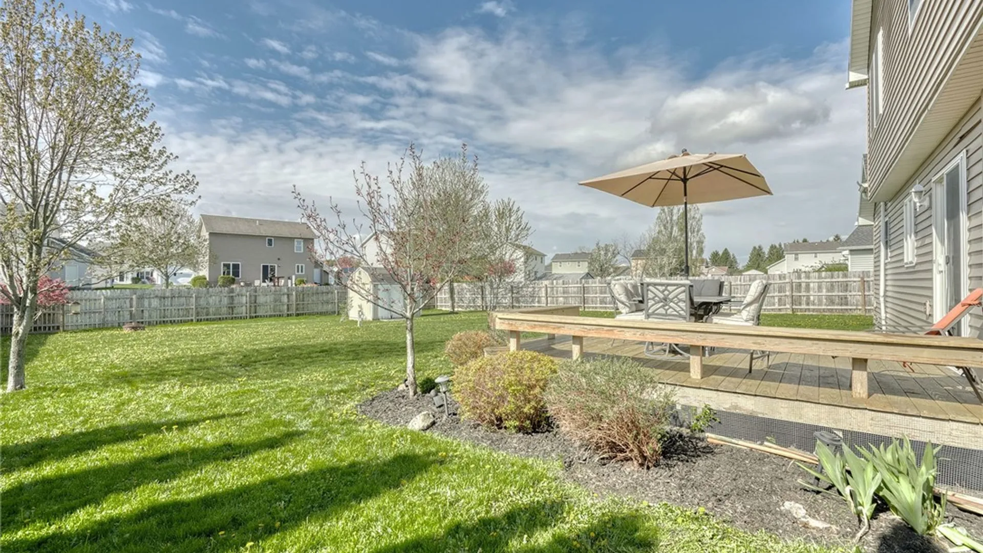 Property at 46 Middlesburough Park, Chili, NY 14514 47