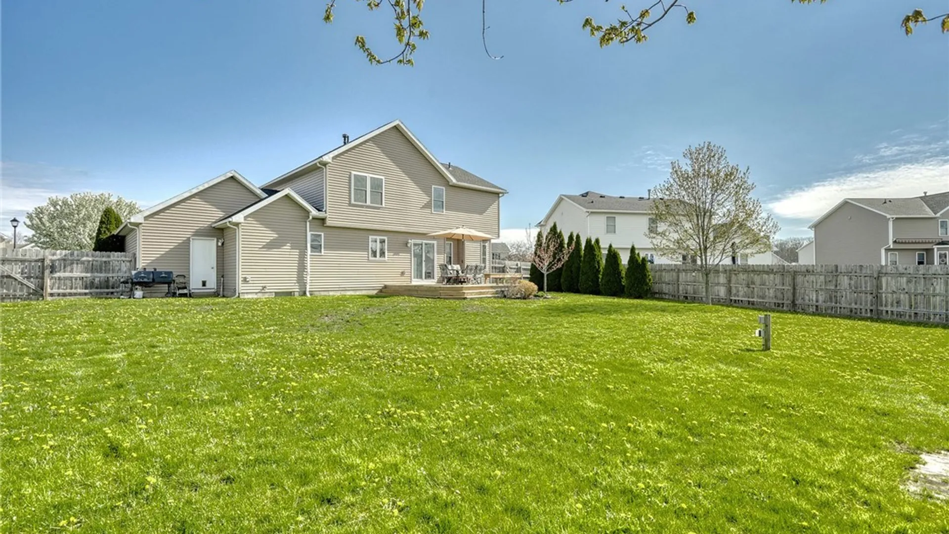 Property at 46 Middlesburough Park, Chili, NY 14514 49