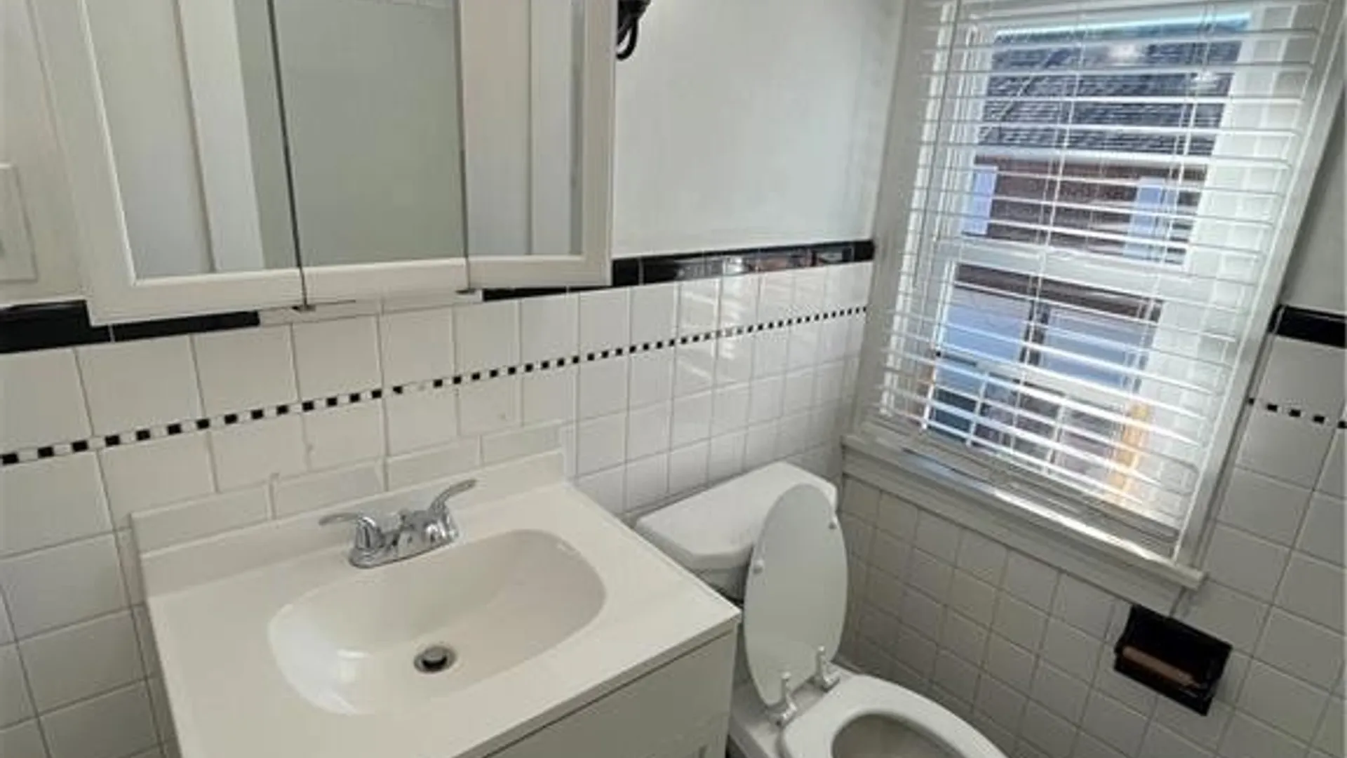 Property at 291 Fonda Drive, Cheektowaga, NY 14225 9