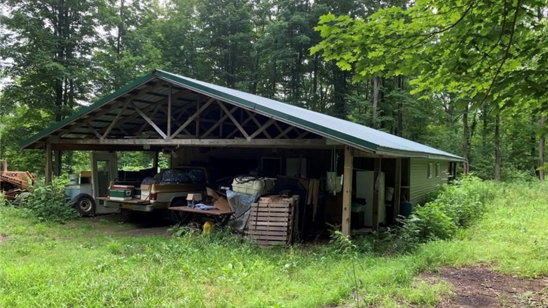 Property at 60 Ridgeway Sites Avenue, Minetto, NY 13115 33