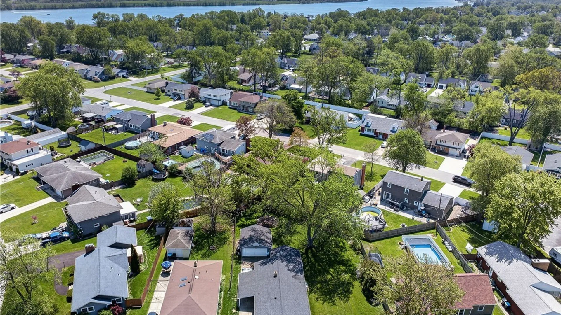 Property at 1335 E Park Road, Grand Island, NY 14072 4