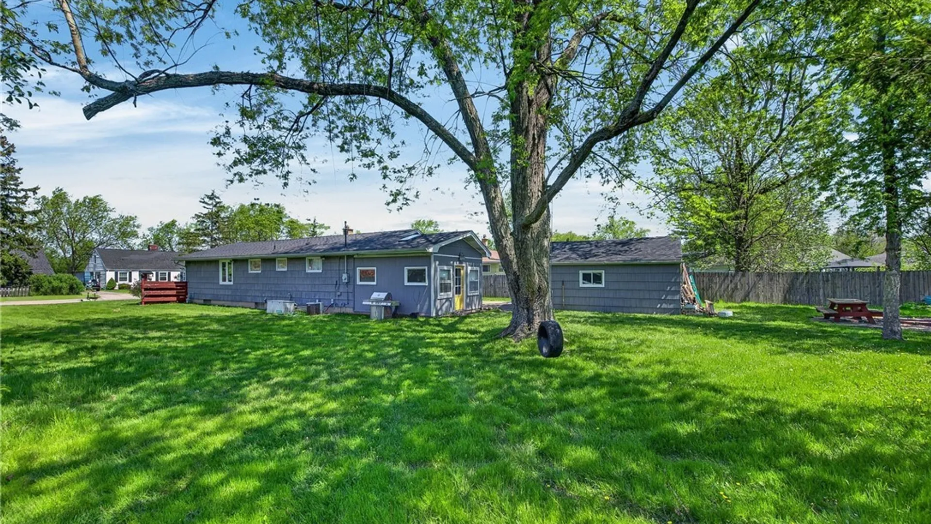 Property at 1335 E Park Road, Grand Island, NY 14072 5