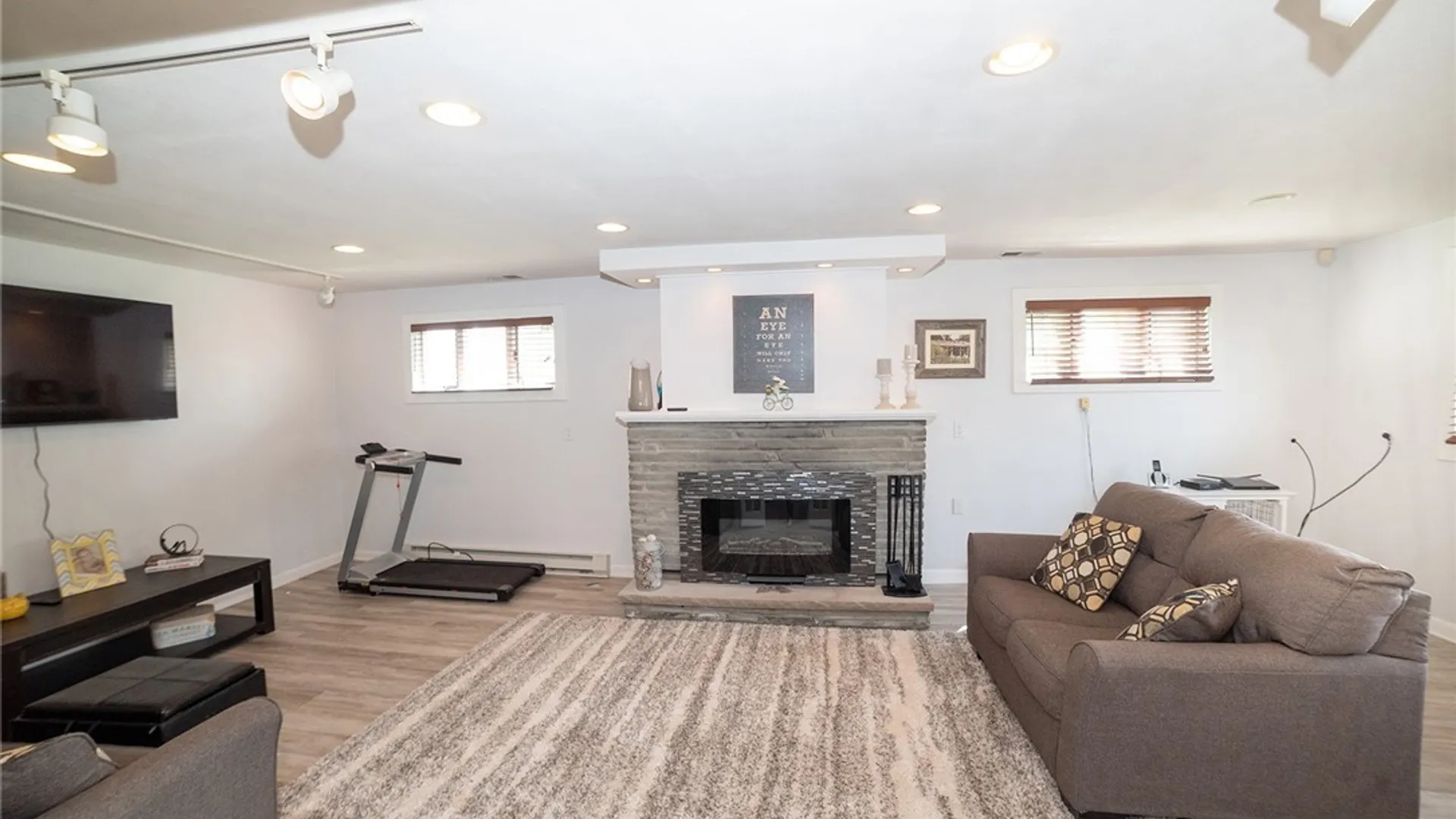 Property at 102 Seitz Drive, Camillus, NY 13031 10