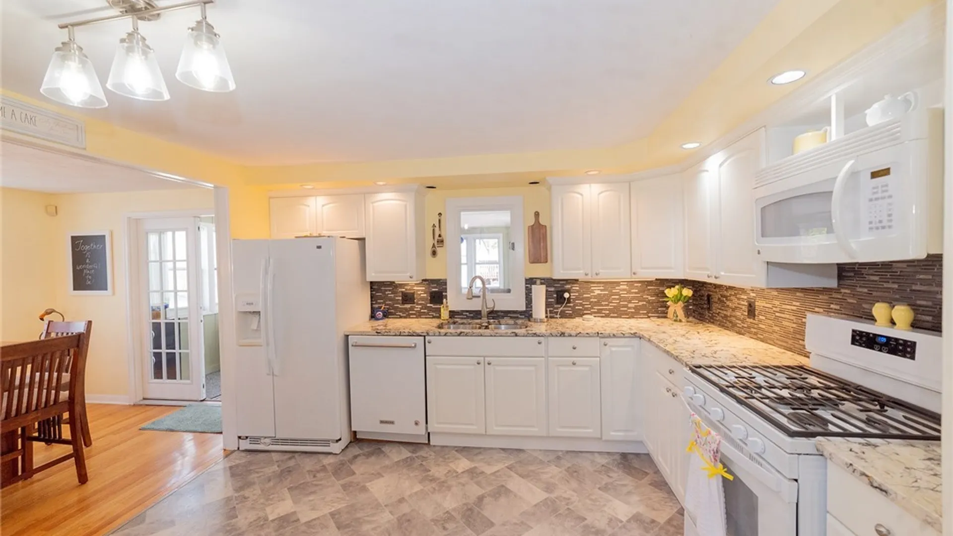 Property at 102 Seitz Drive, Camillus, NY 13031 20