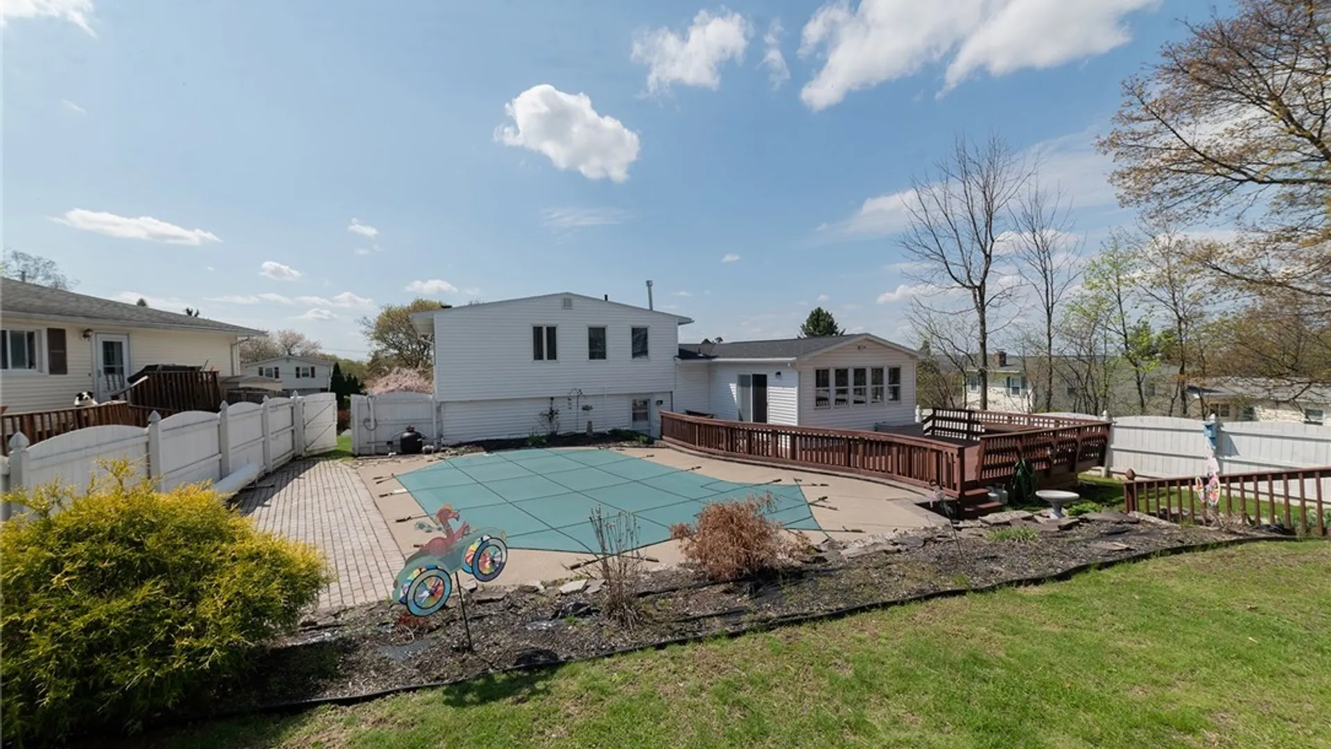 Property at 102 Seitz Drive, Camillus, NY 13031 46