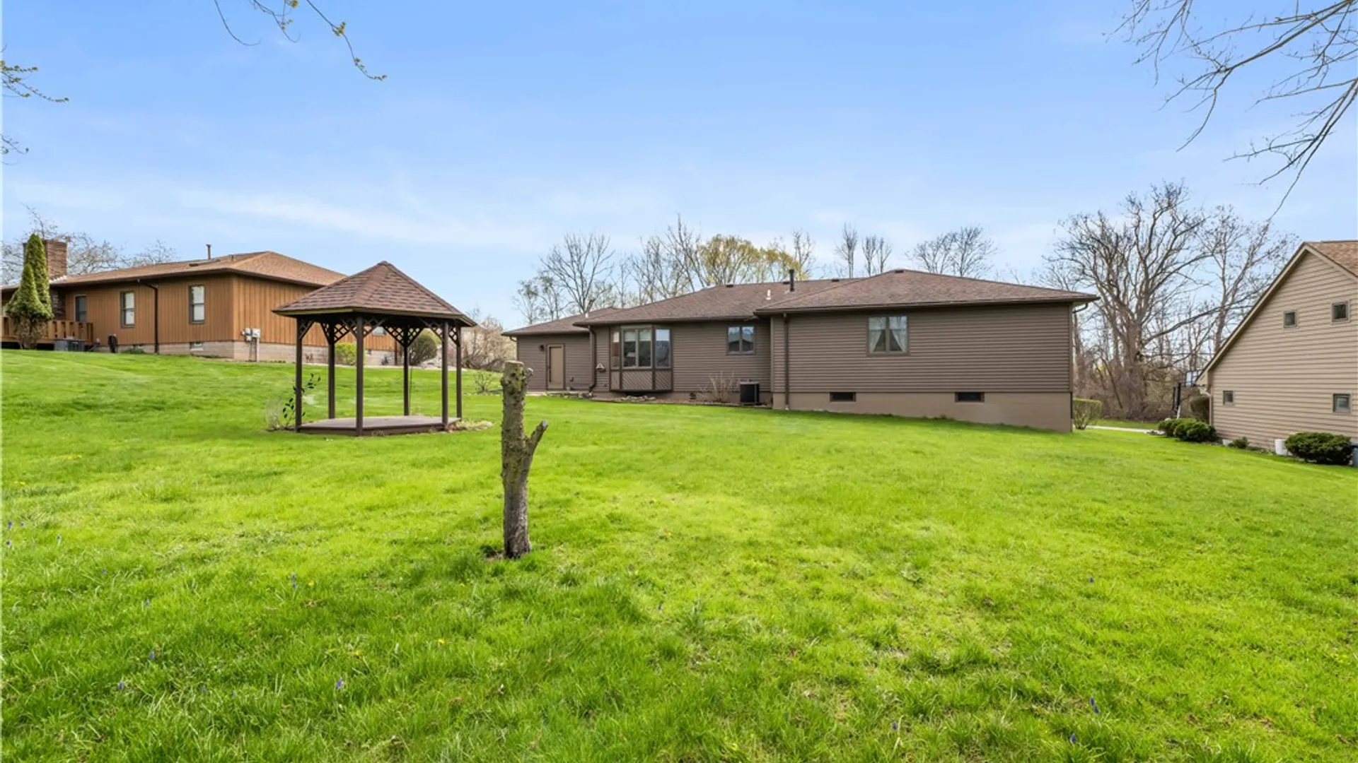 Property at 444 Mc Ewen Drive, Webster, NY 14580 41