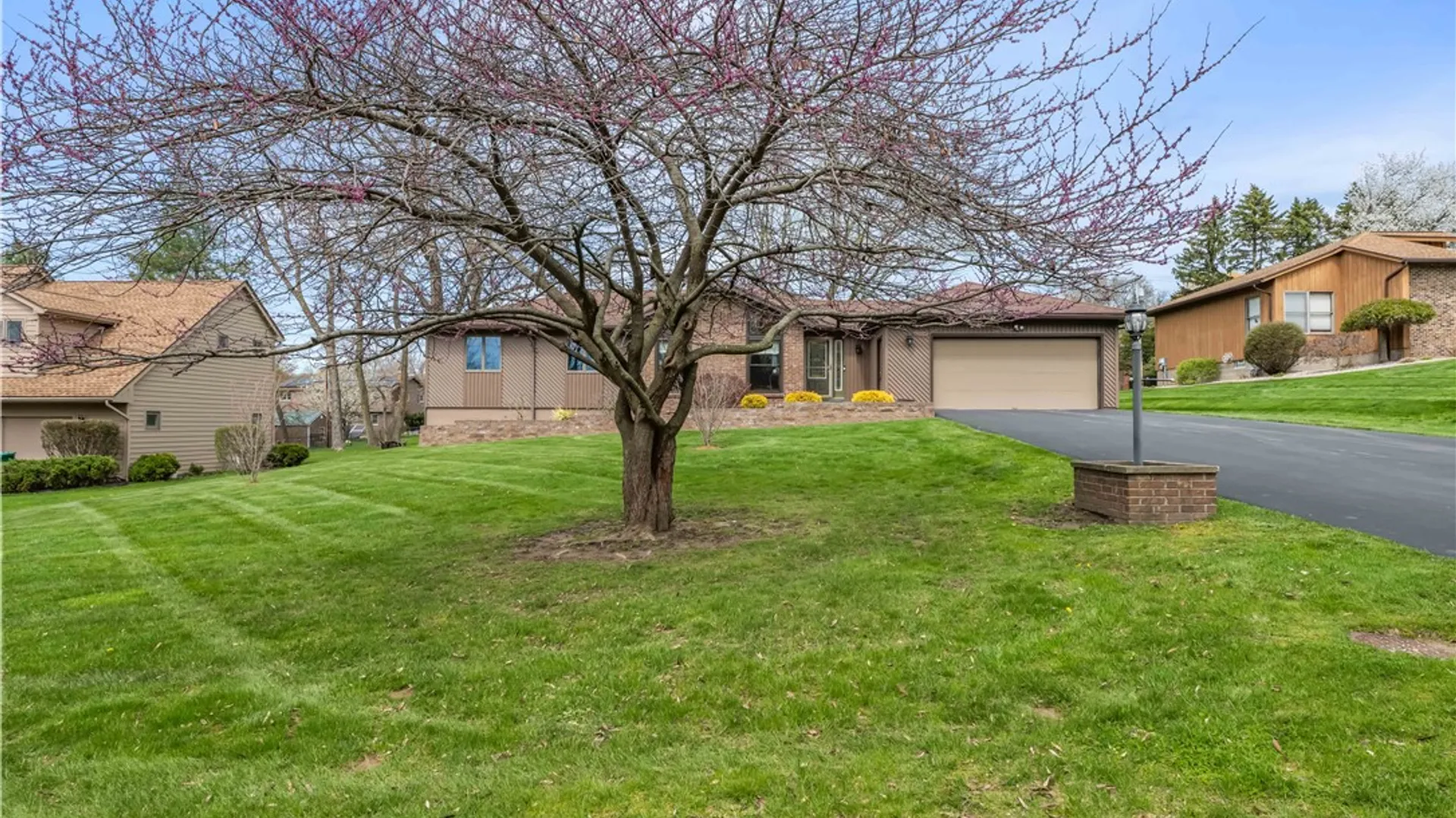 Property at 444 Mc Ewen Drive, Webster, NY 14580 5