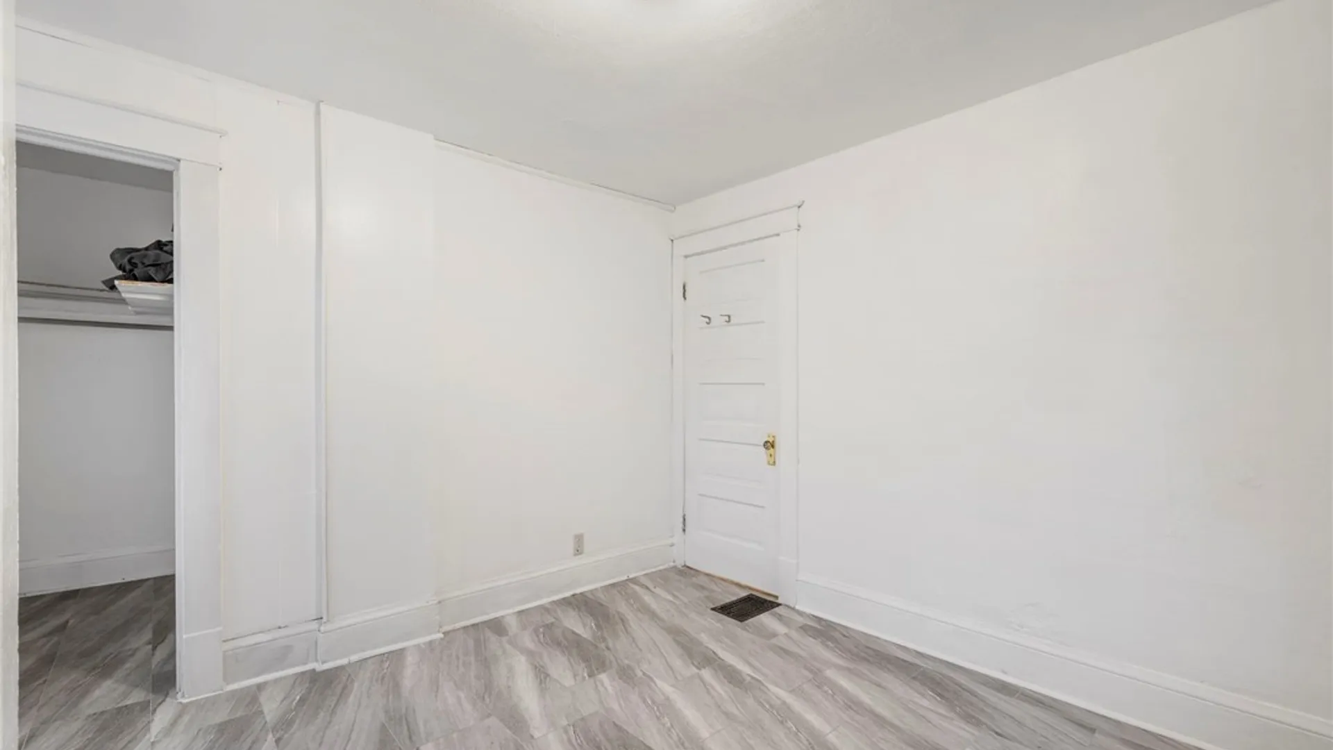 Property at 2436 Cleveland Avenue, Niagara Falls, NY 14305 24