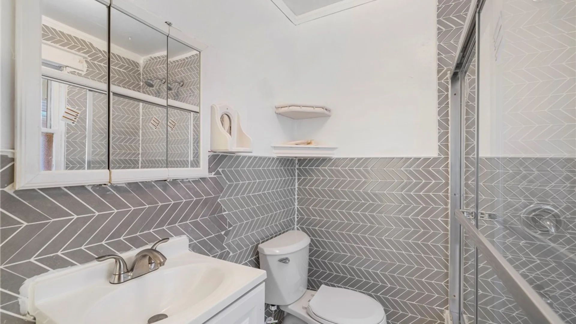 Property at 2436 Cleveland Avenue, Niagara Falls, NY 14305 25
