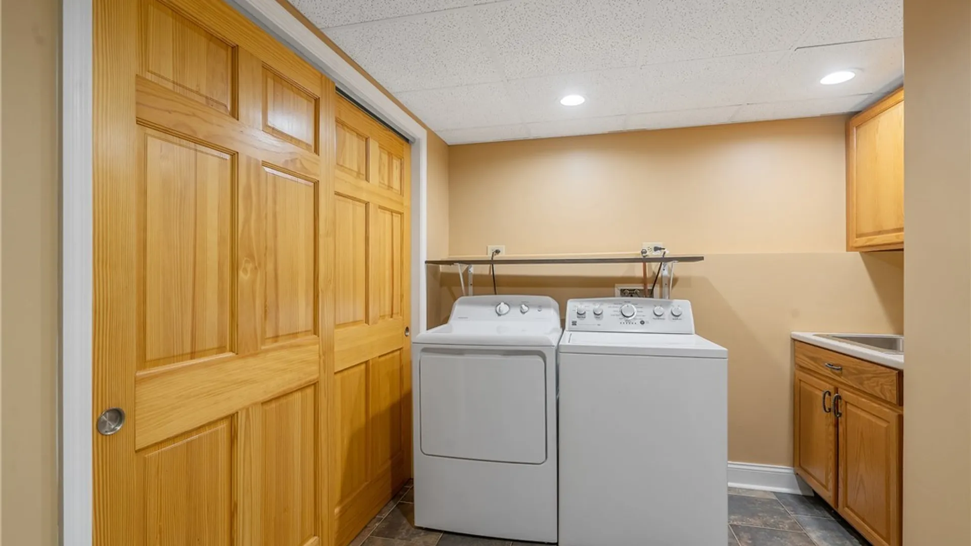 Property at 74 Ennis Avenue, Schroeppel, NY 13132 26