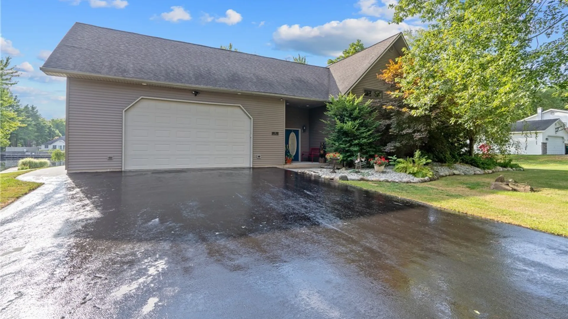 Property at 74 Ennis Avenue, Schroeppel, NY 13132 3