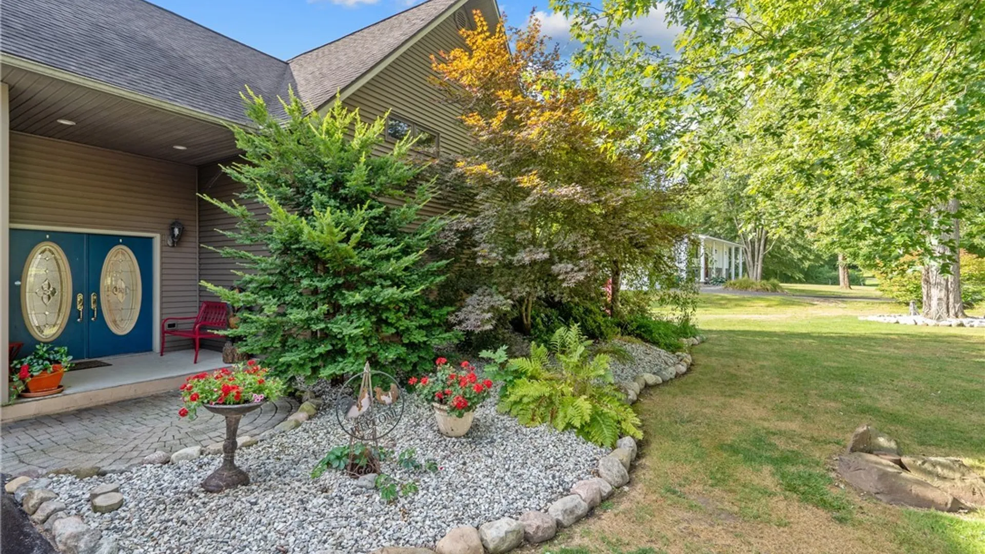 Property at 74 Ennis Avenue, Schroeppel, NY 13132 4