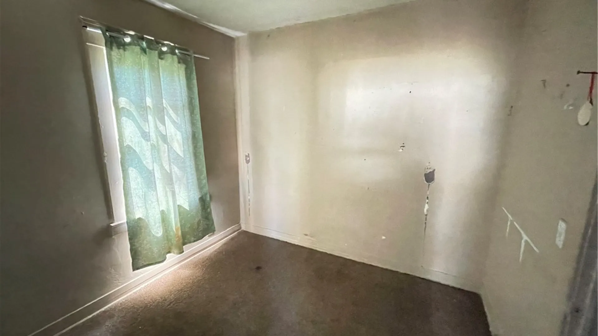 Property at 29 Garner Avenue, Buffalo, NY 14213 2