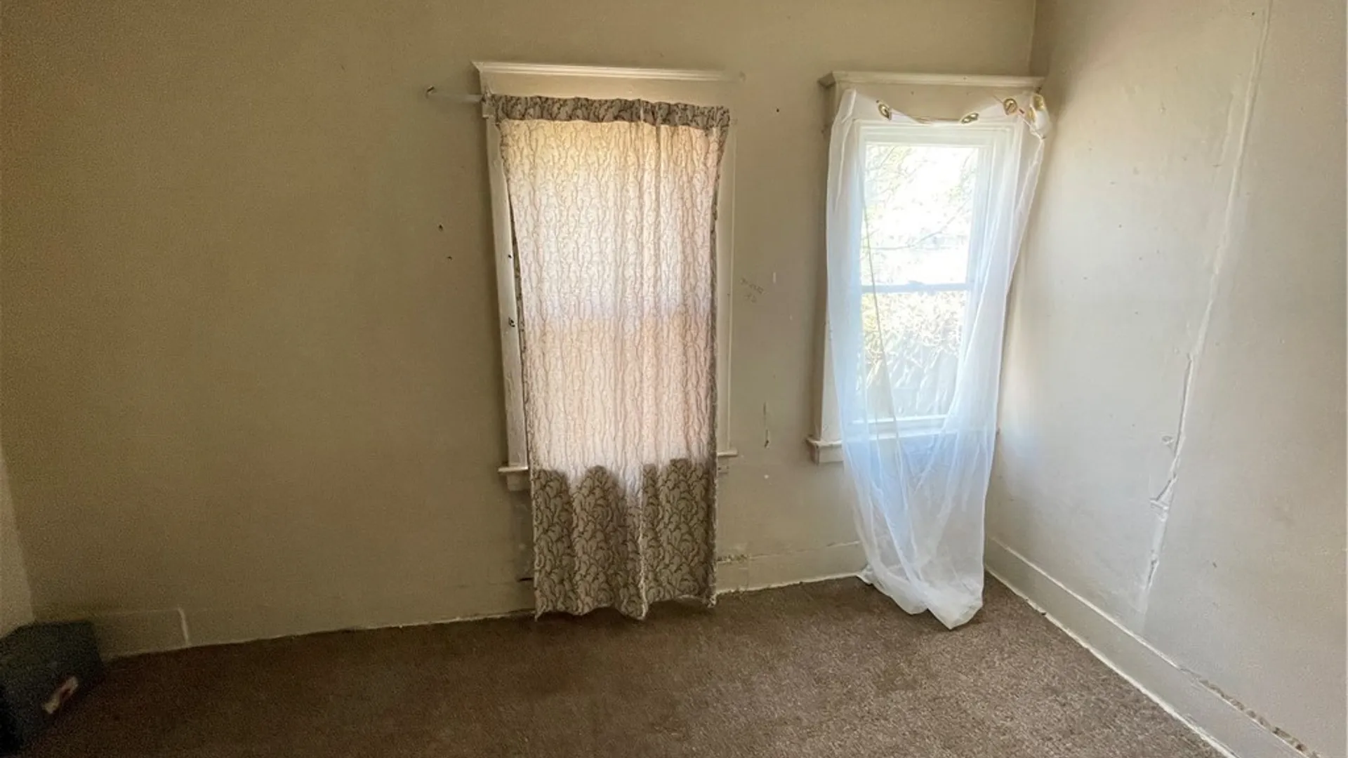 Property at 29 Garner Avenue, Buffalo, NY 14213 5