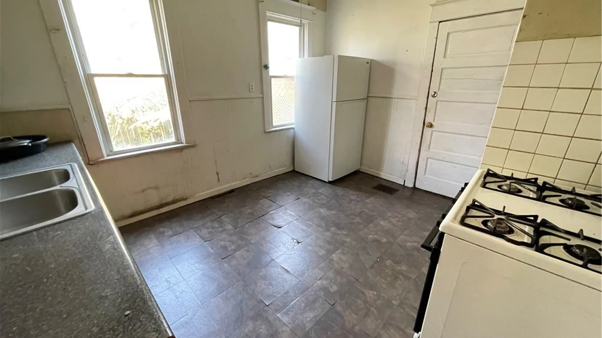 Property at 29 Garner Avenue, Buffalo, NY 14213 6