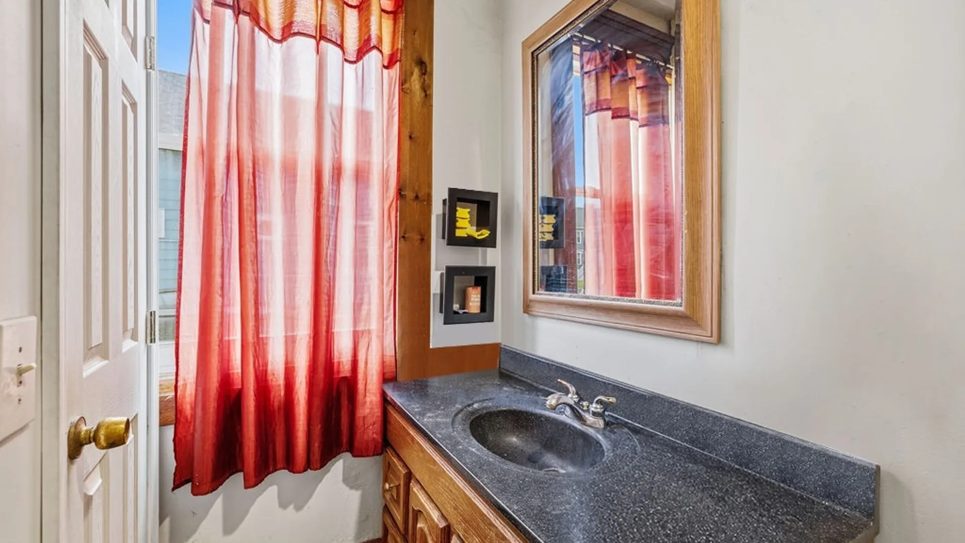 Property at 34 Englewood Avenue, Buffalo, NY 14214 11