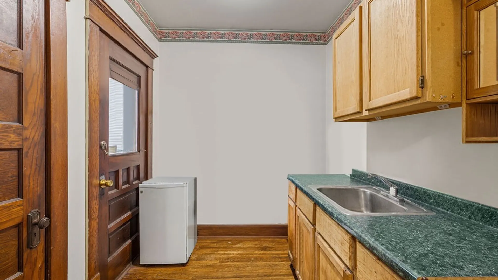 Property at 34 Englewood Avenue, Buffalo, NY 14214 13