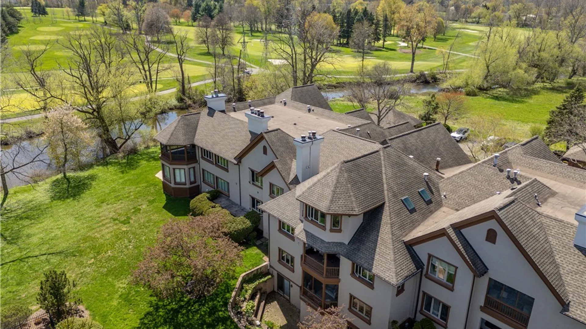 Property at 182 Castlebrooke Lane, Amherst, NY 14221 35