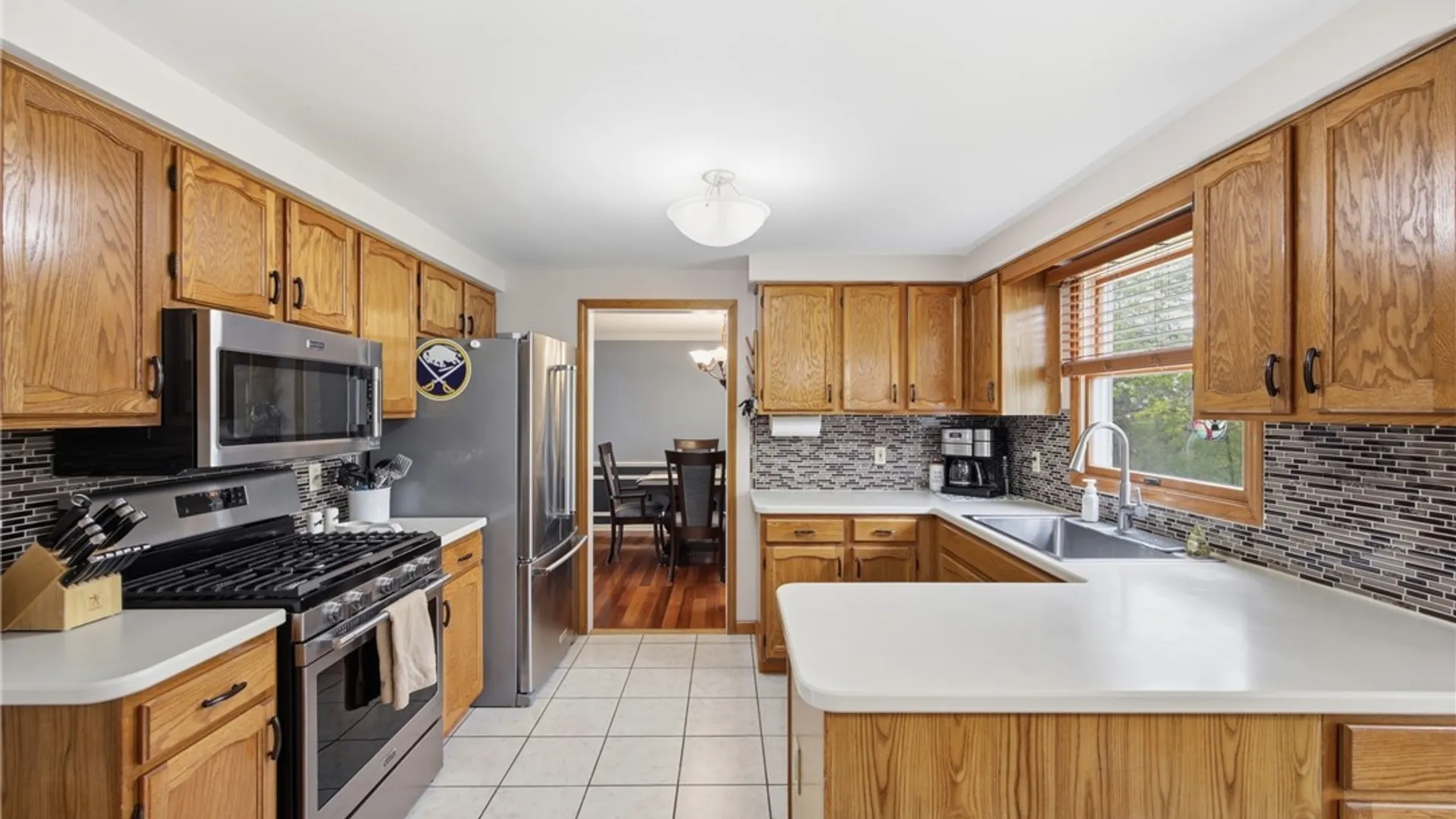 Property at 198 Barbados Drive, Cheektowaga, NY 14227 12