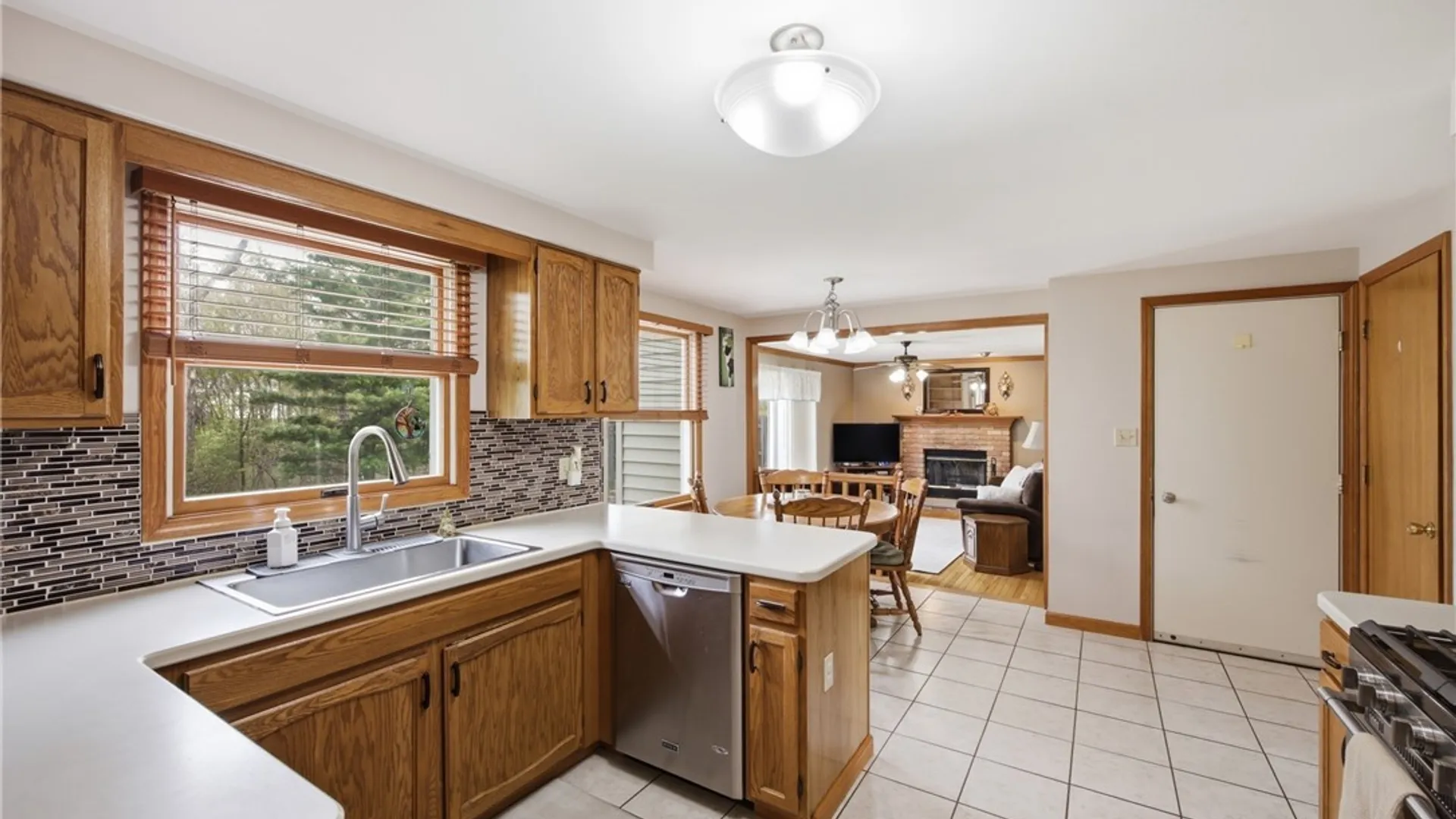 Property at 198 Barbados Drive, Cheektowaga, NY 14227 14