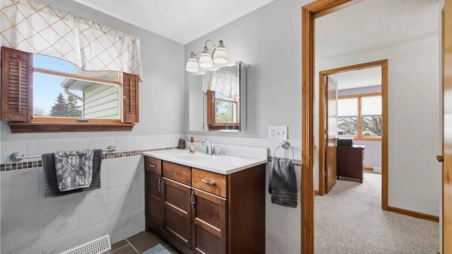 Property at 198 Barbados Drive, Cheektowaga, NY 14227 32