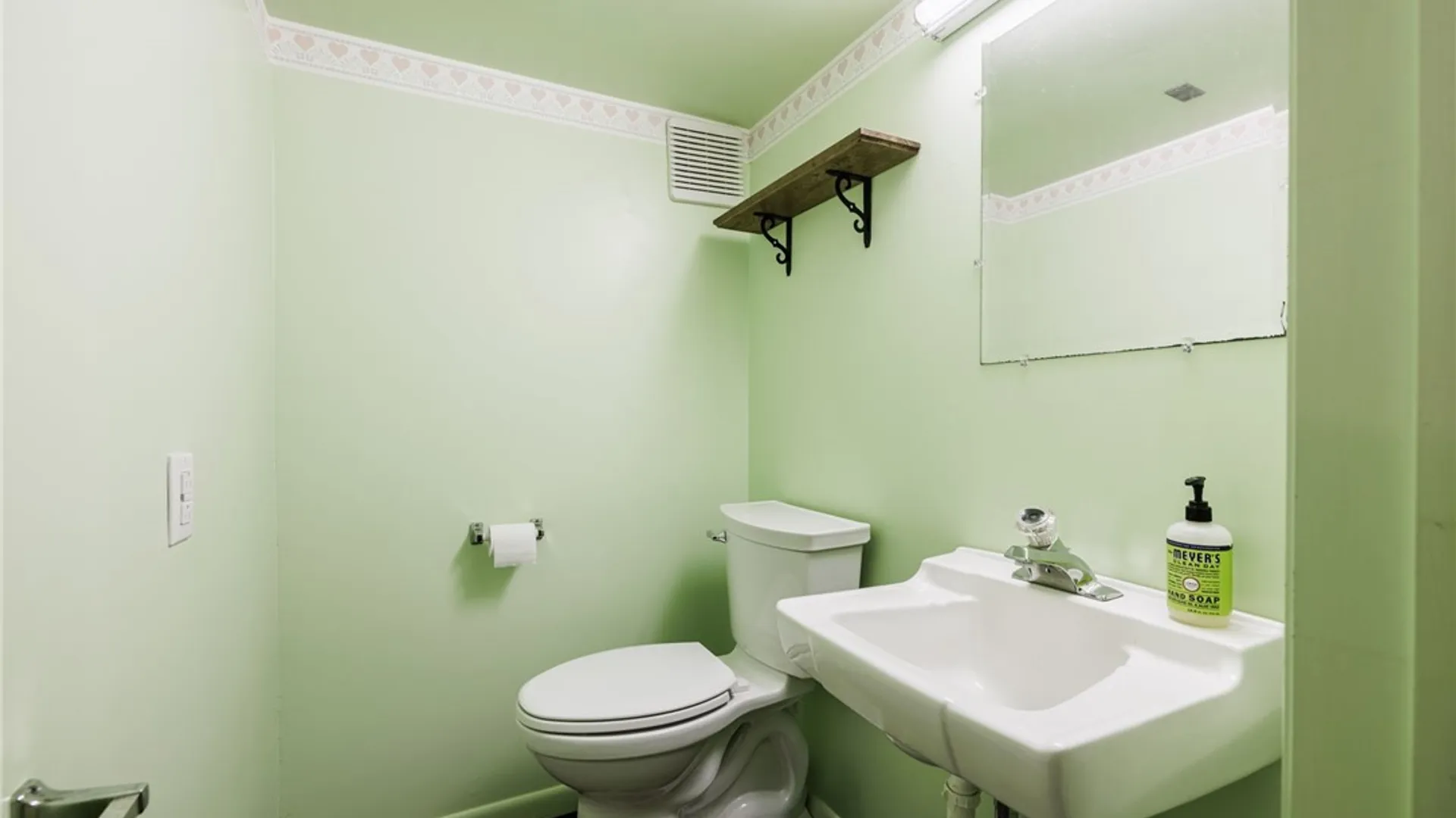 Property at 16475 Woodchuck Aly, Kendall, NY 14476 13