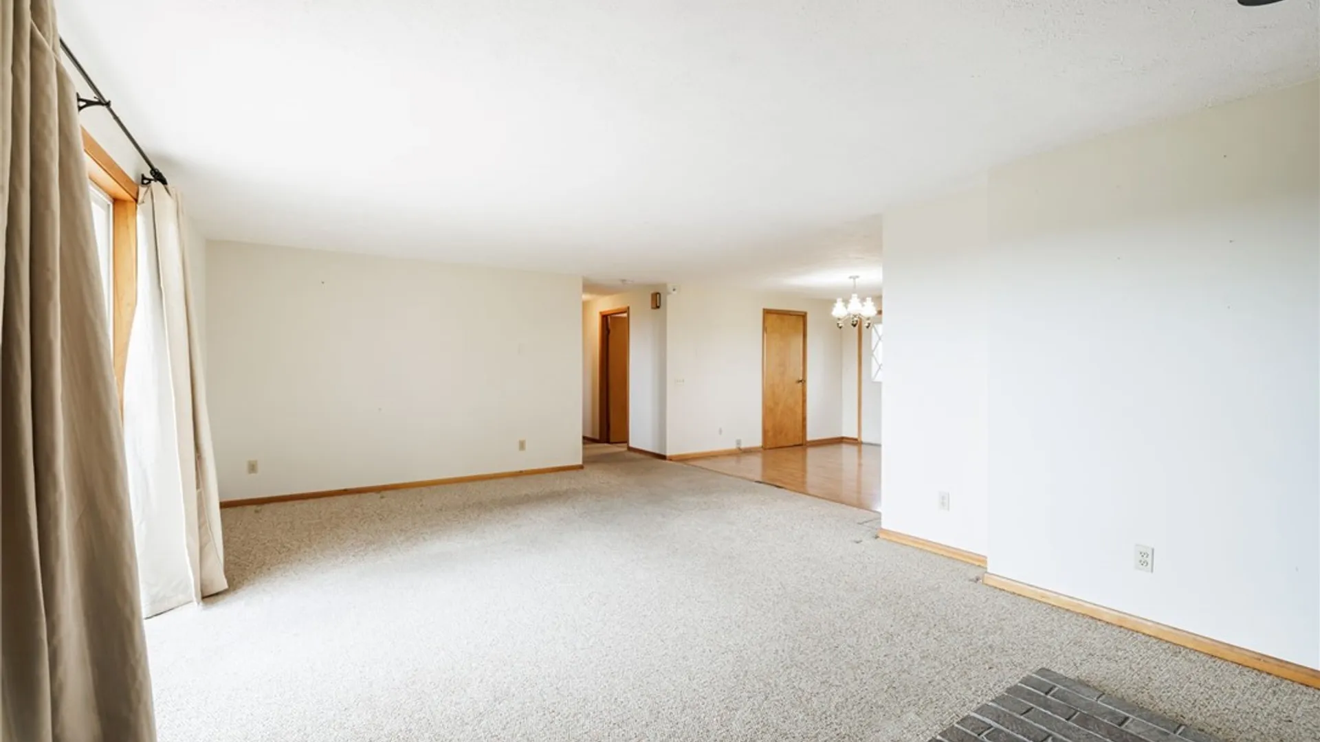 Property at 16475 Woodchuck Aly, Kendall, NY 14476 17