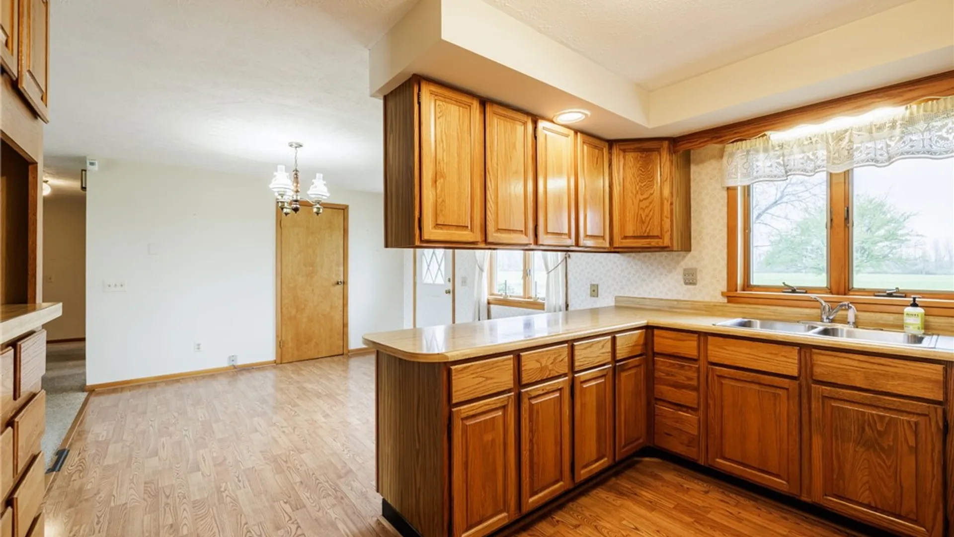 Property at 16475 Woodchuck Aly, Kendall, NY 14476 25