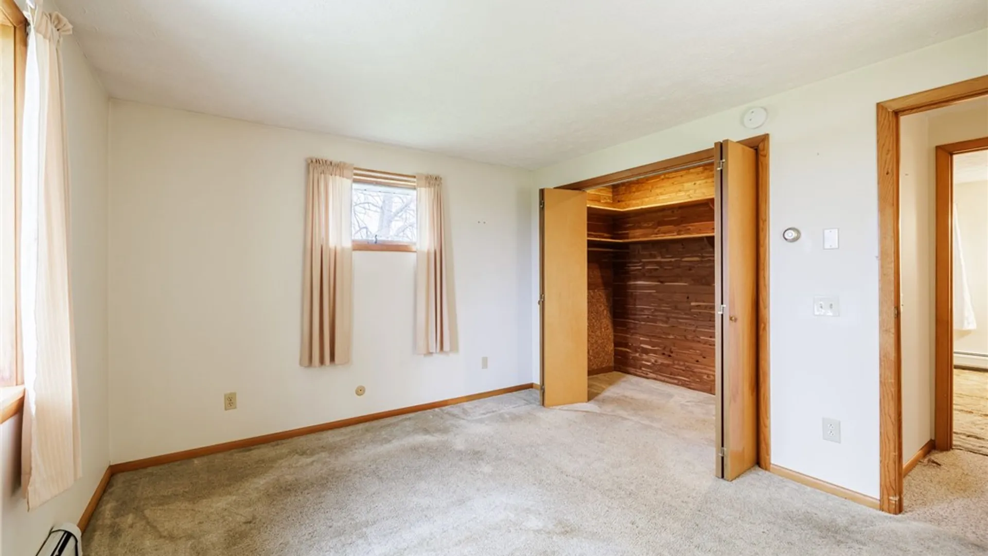 Property at 16475 Woodchuck Aly, Kendall, NY 14476 33