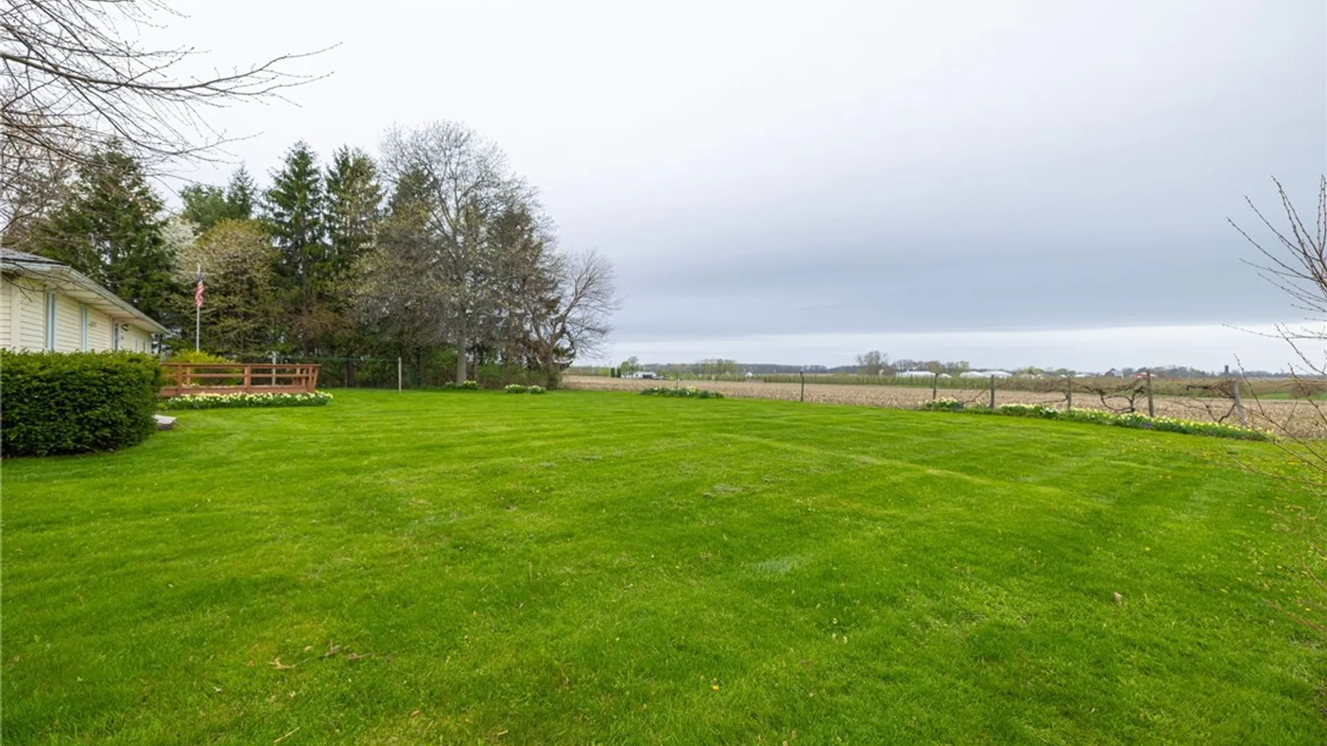 Property at 16475 Woodchuck Aly, Kendall, NY 14476 8
