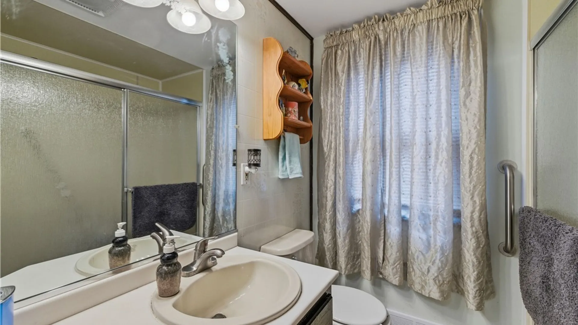 Property at 2462 La Salle Avenue, Niagara Falls, NY 14301 13