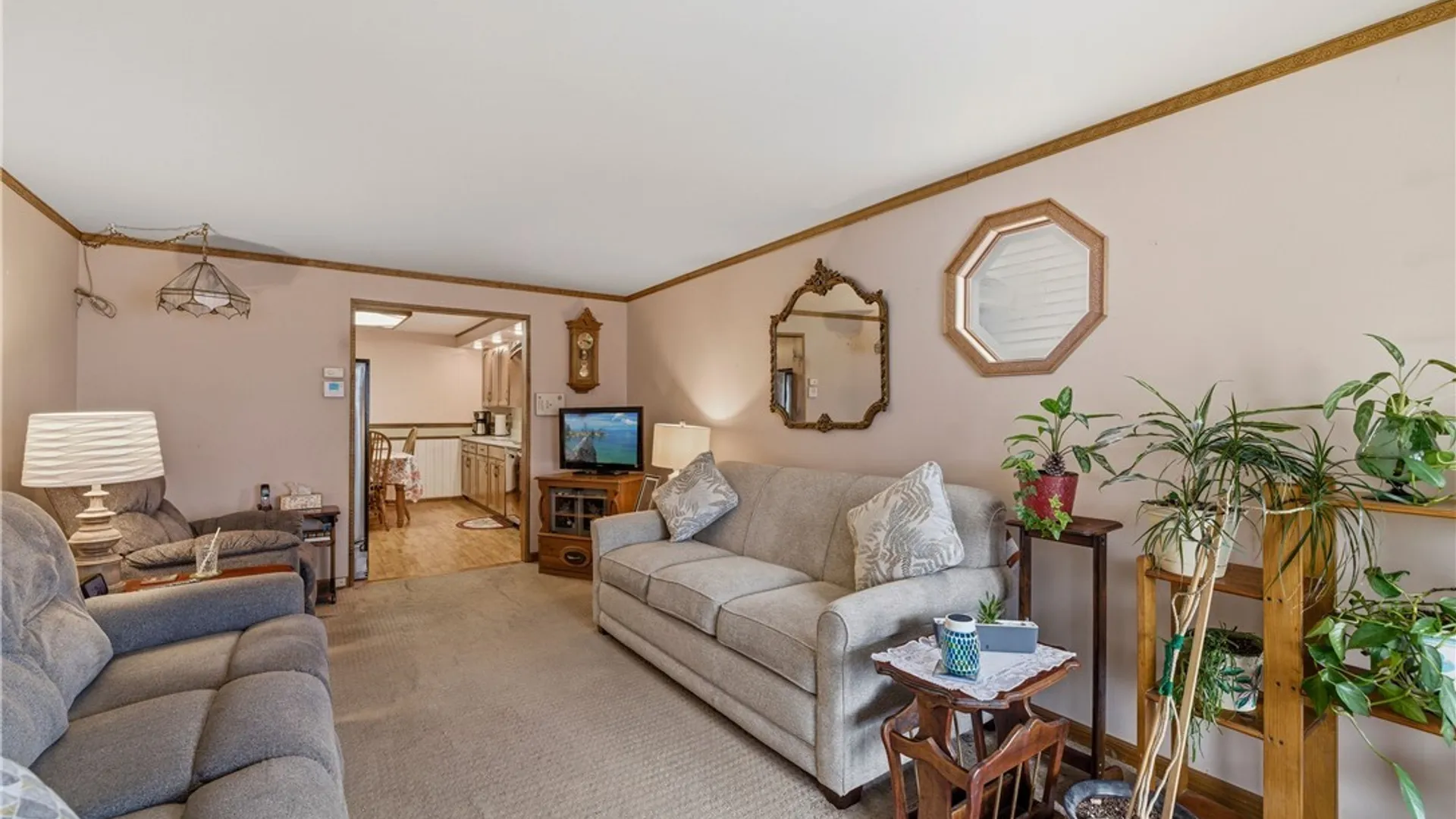 Property at 2462 La Salle Avenue, Niagara Falls, NY 14301 5