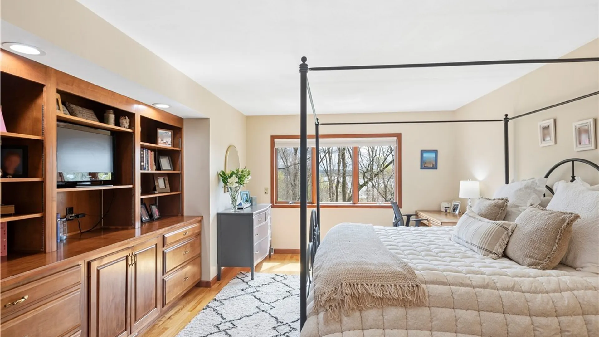 Property at 6 Woodmere, Skaneateles, NY 13152 23
