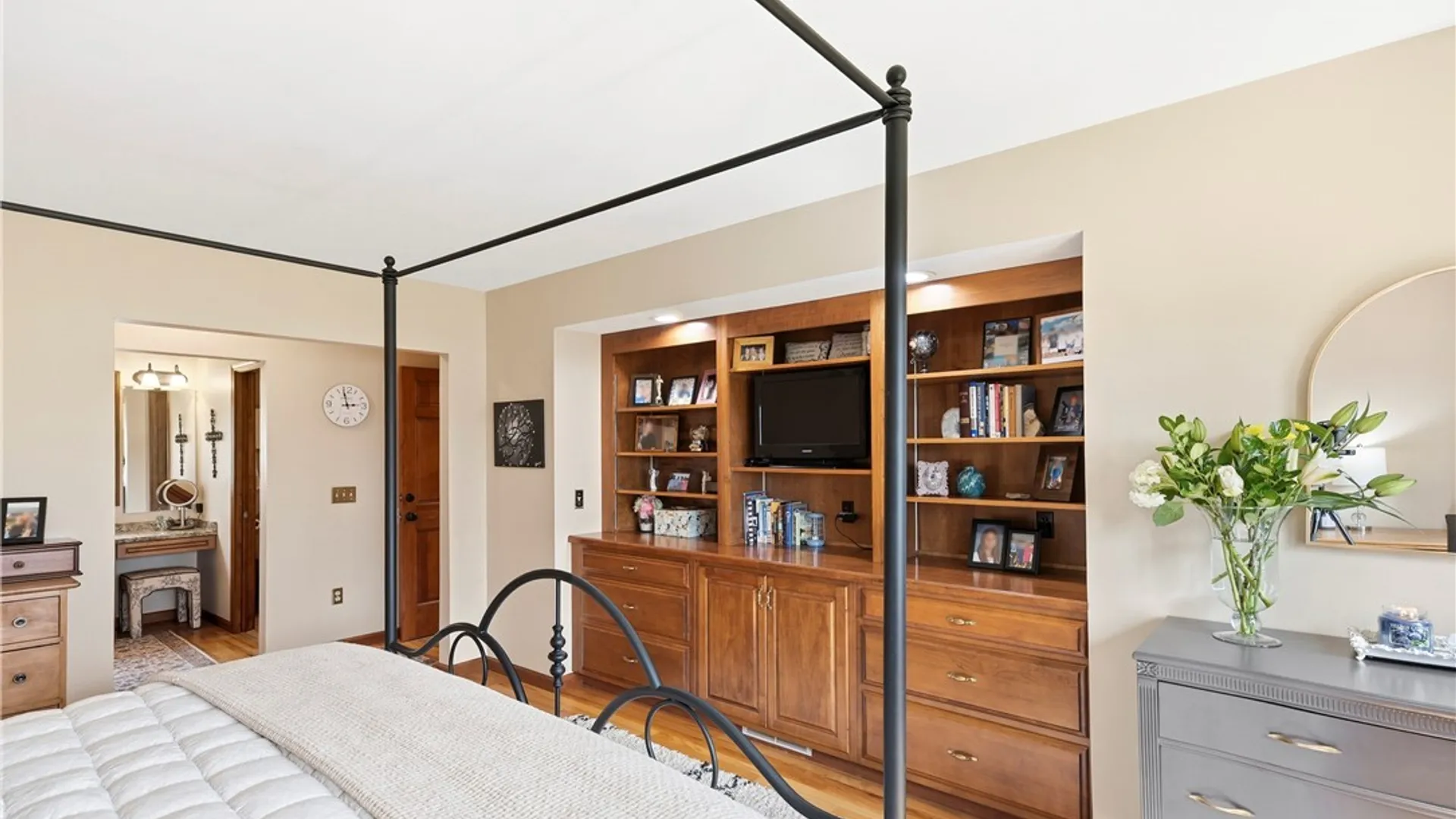 Property at 6 Woodmere, Skaneateles, NY 13152 24