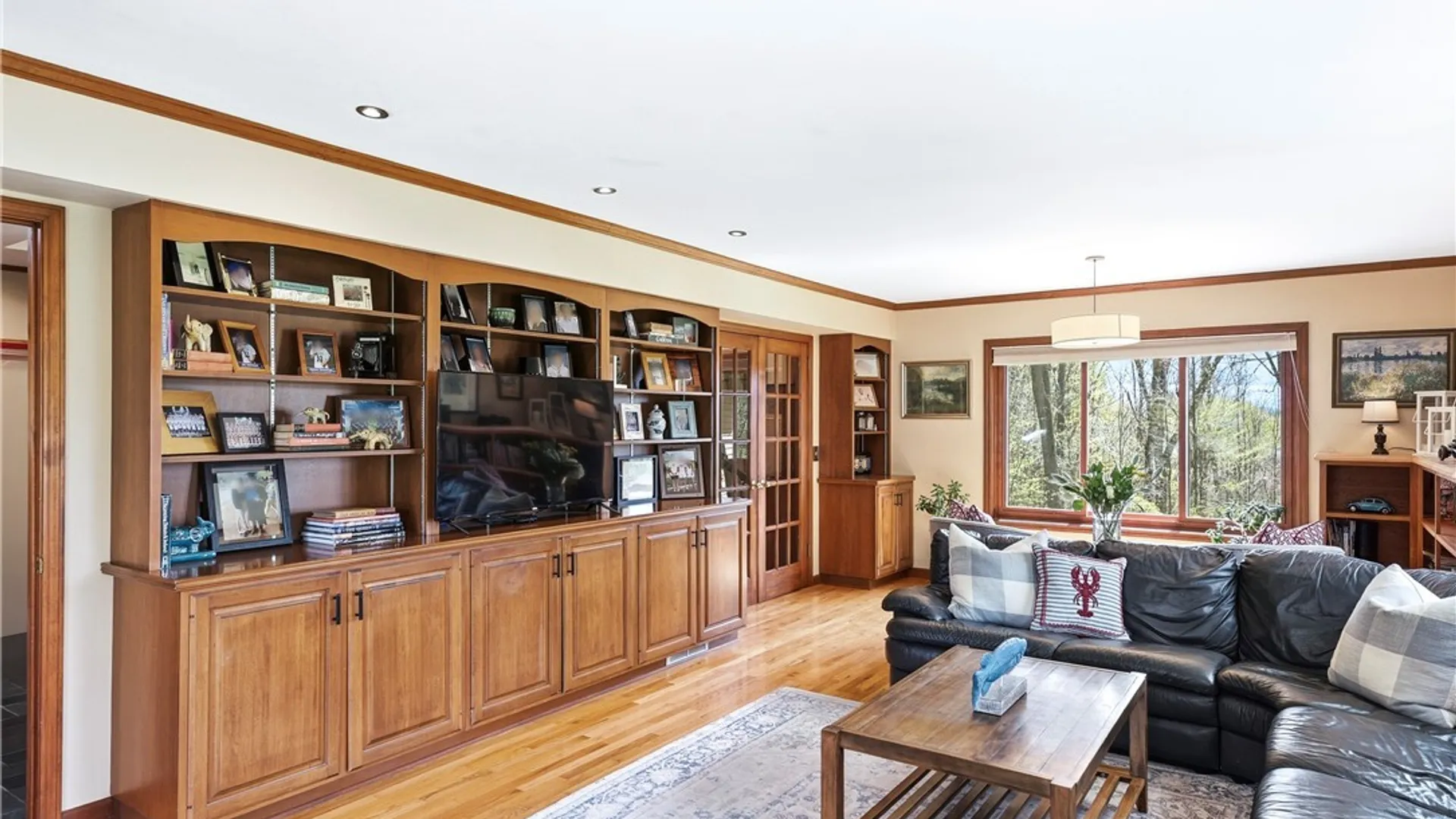 Property at 6 Woodmere, Skaneateles, NY 13152 8
