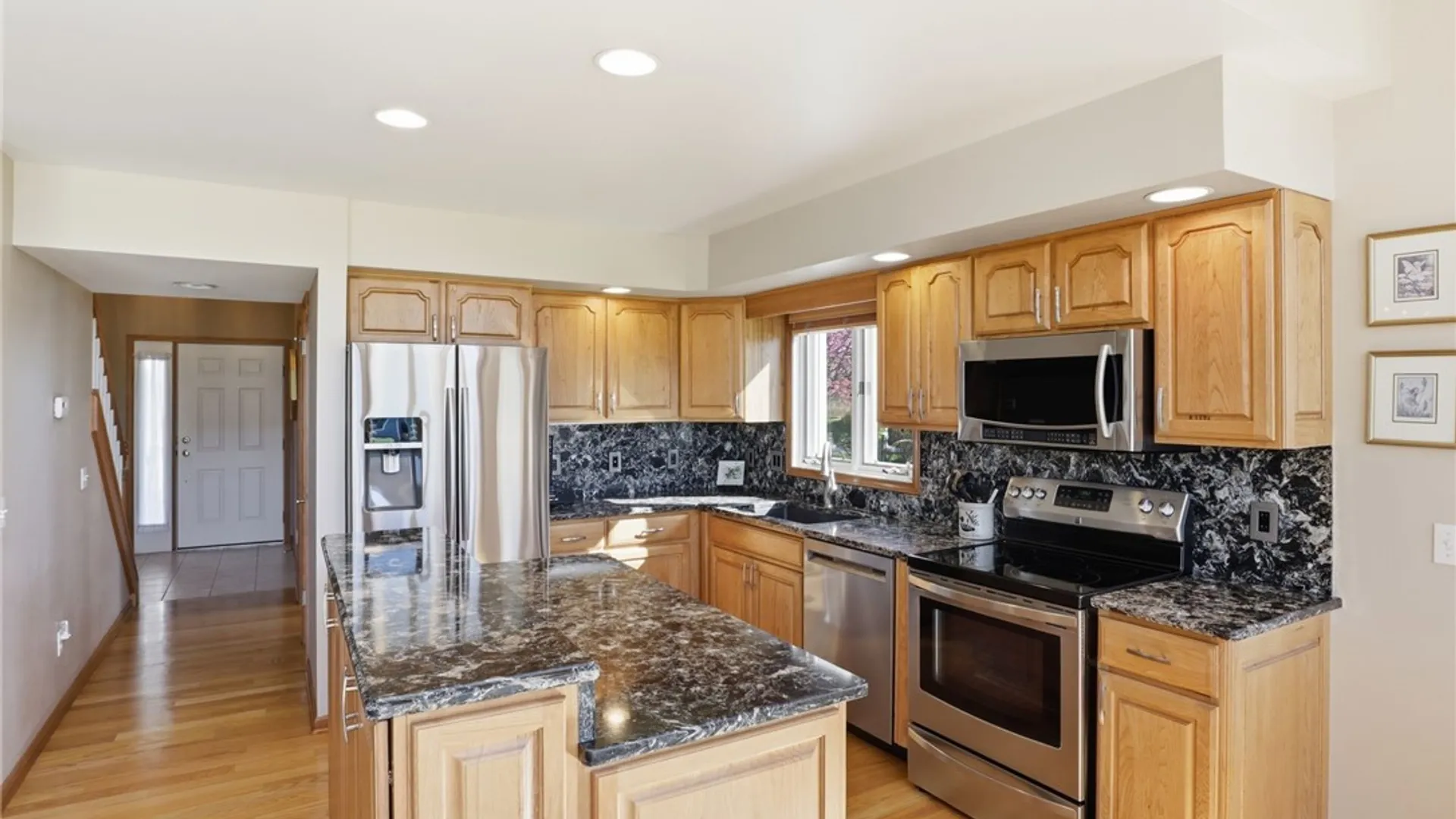 Property at 115 Carousel Ln, Canandaigua City, NY 14424 11