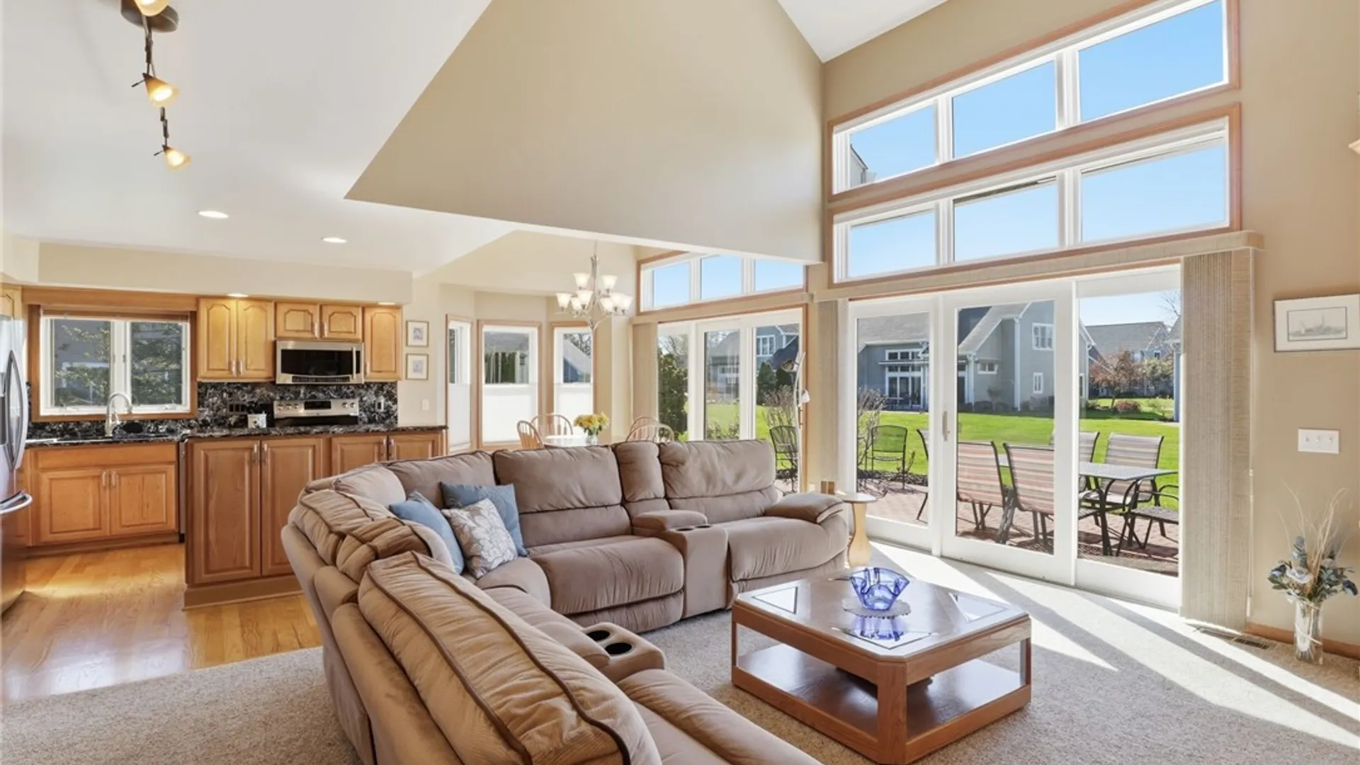 Property at 115 Carousel Ln, Canandaigua City, NY 14424 5