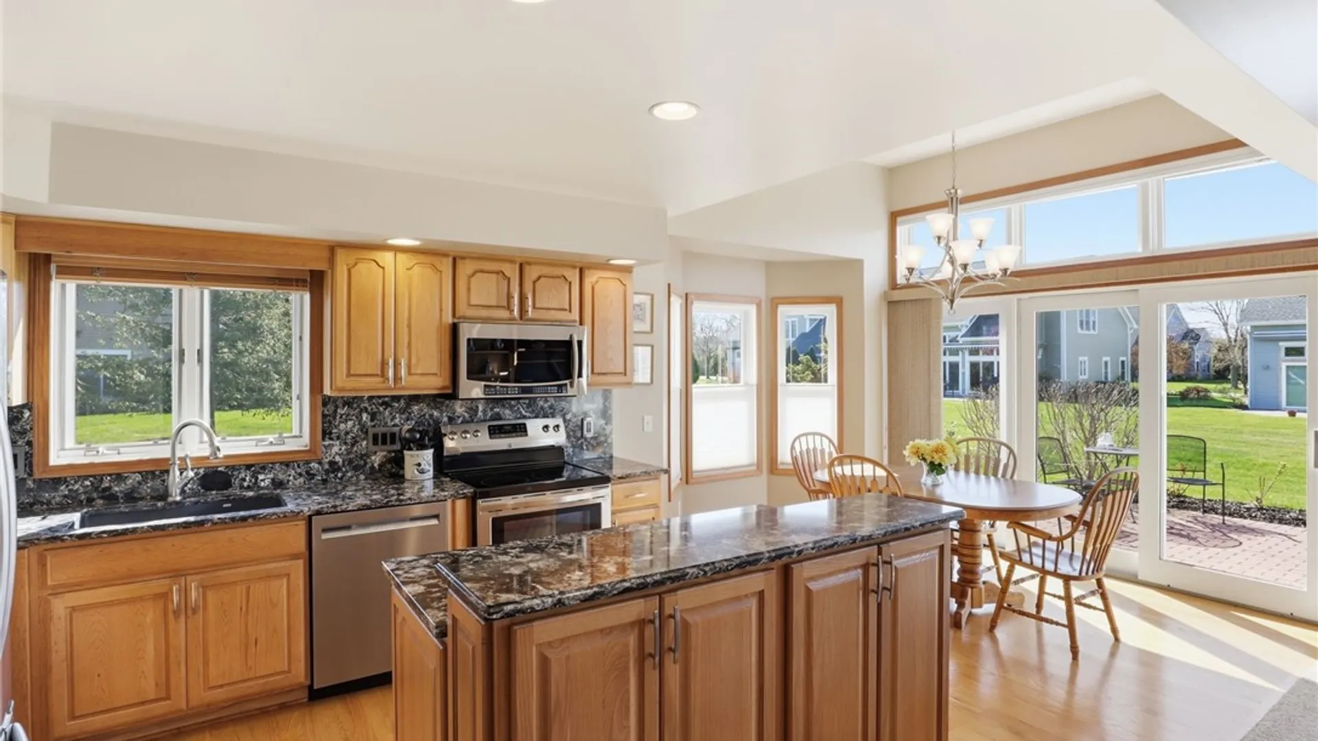Property at 115 Carousel Ln, Canandaigua City, NY 14424 9