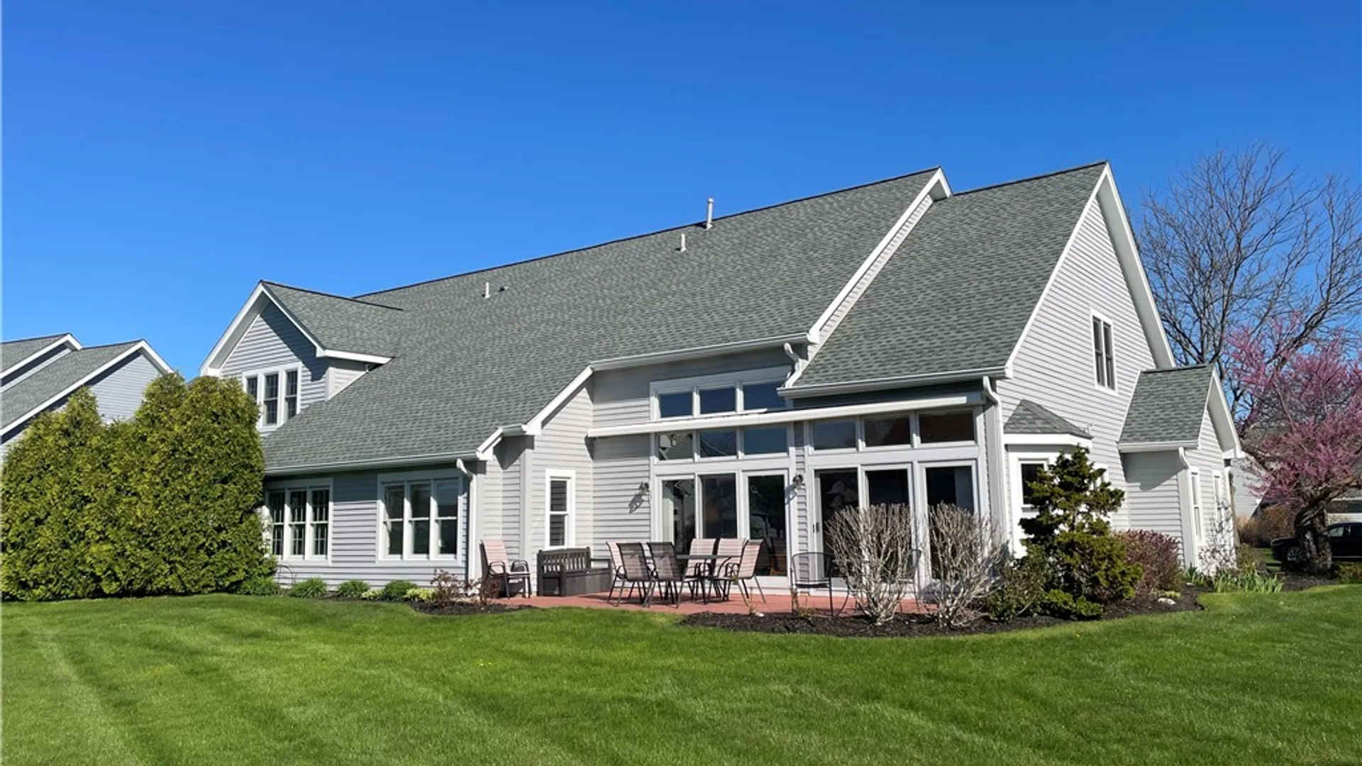 Property at 115 Carousel Ln, Canandaigua City, NY 14424 28