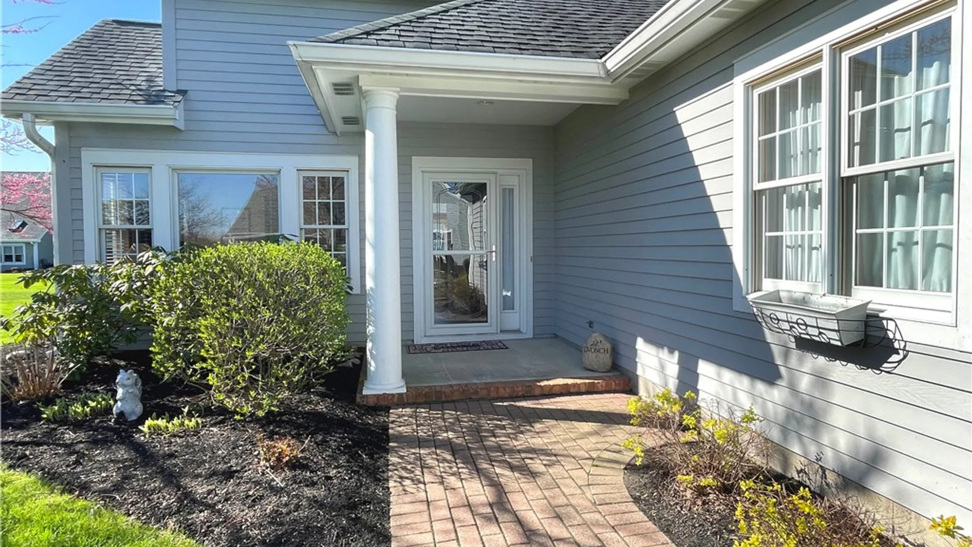 Property at 115 Carousel Ln, Canandaigua City, NY 14424 4