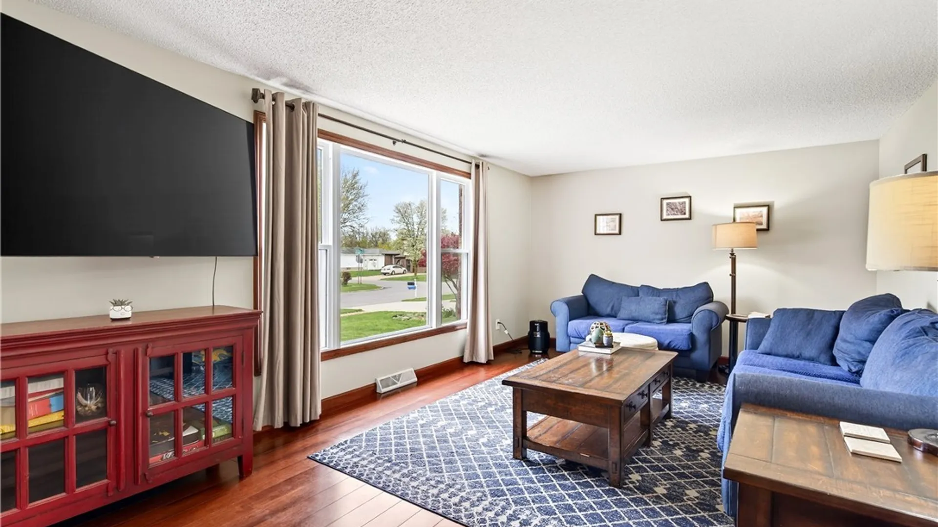 Property at 8 Cromwell Drive, Cheektowaga, NY 14043 8