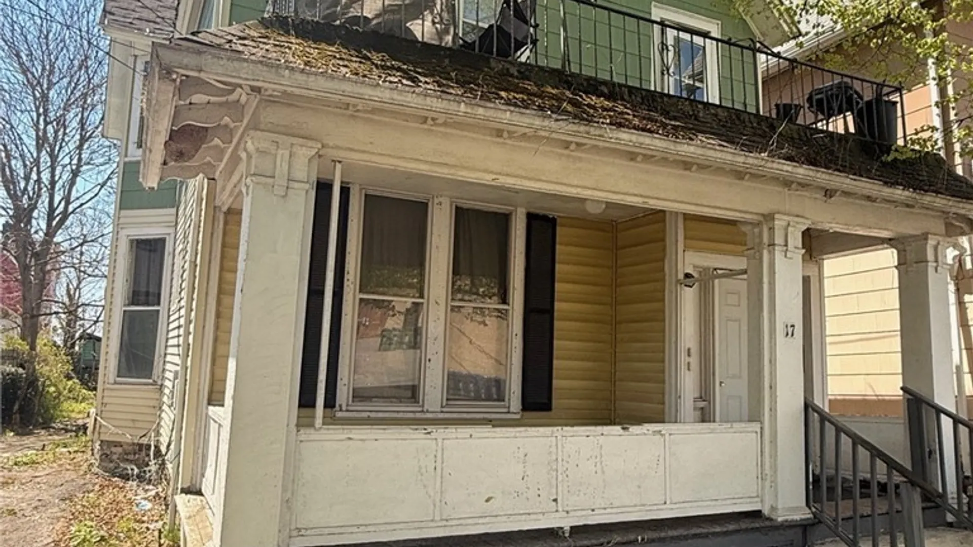 Property at 17 Oakwood Place, Buffalo, NY 14214 41