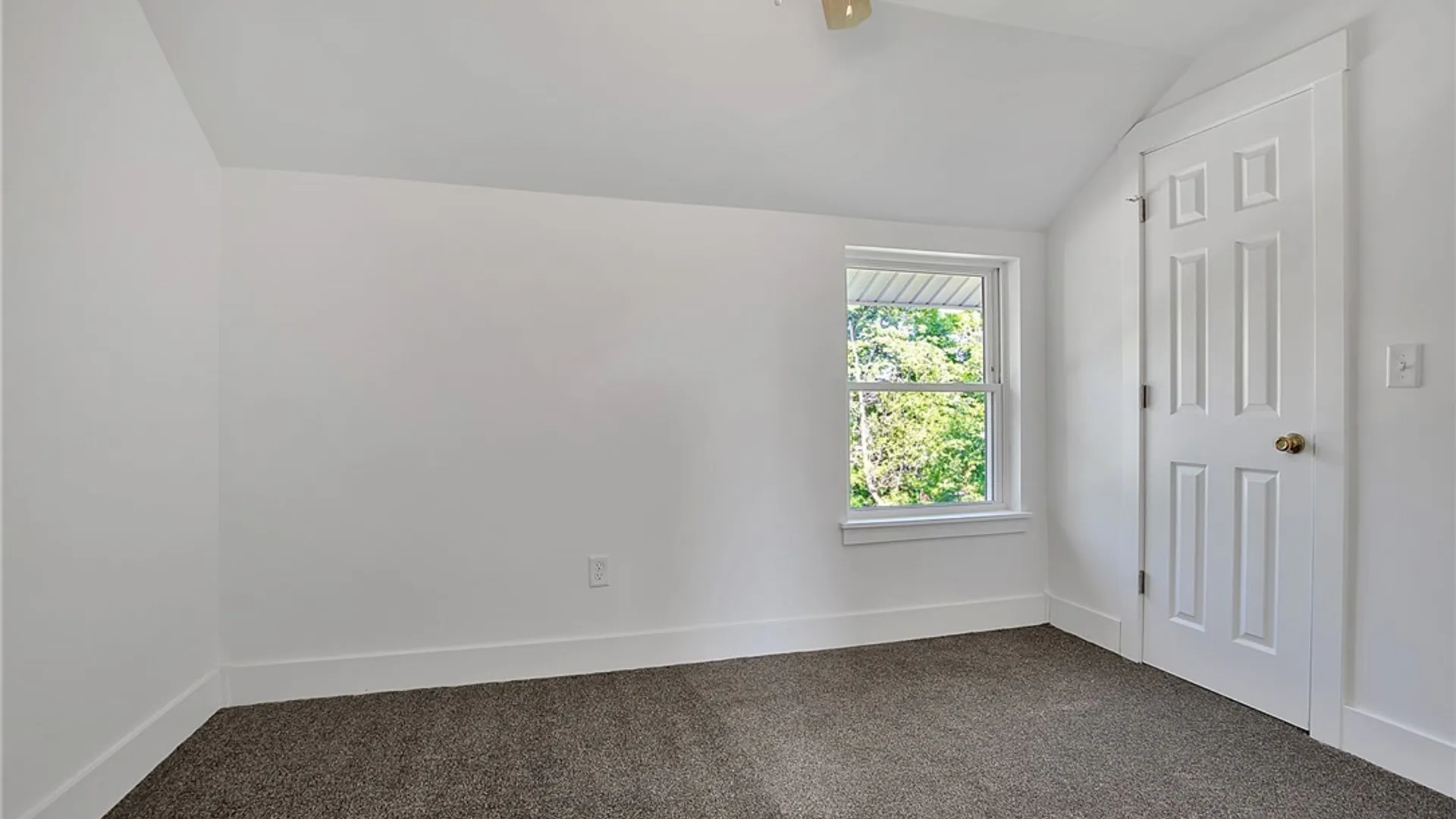 Property at 702 Norfolk Avenue, Buffalo, NY 14215 24